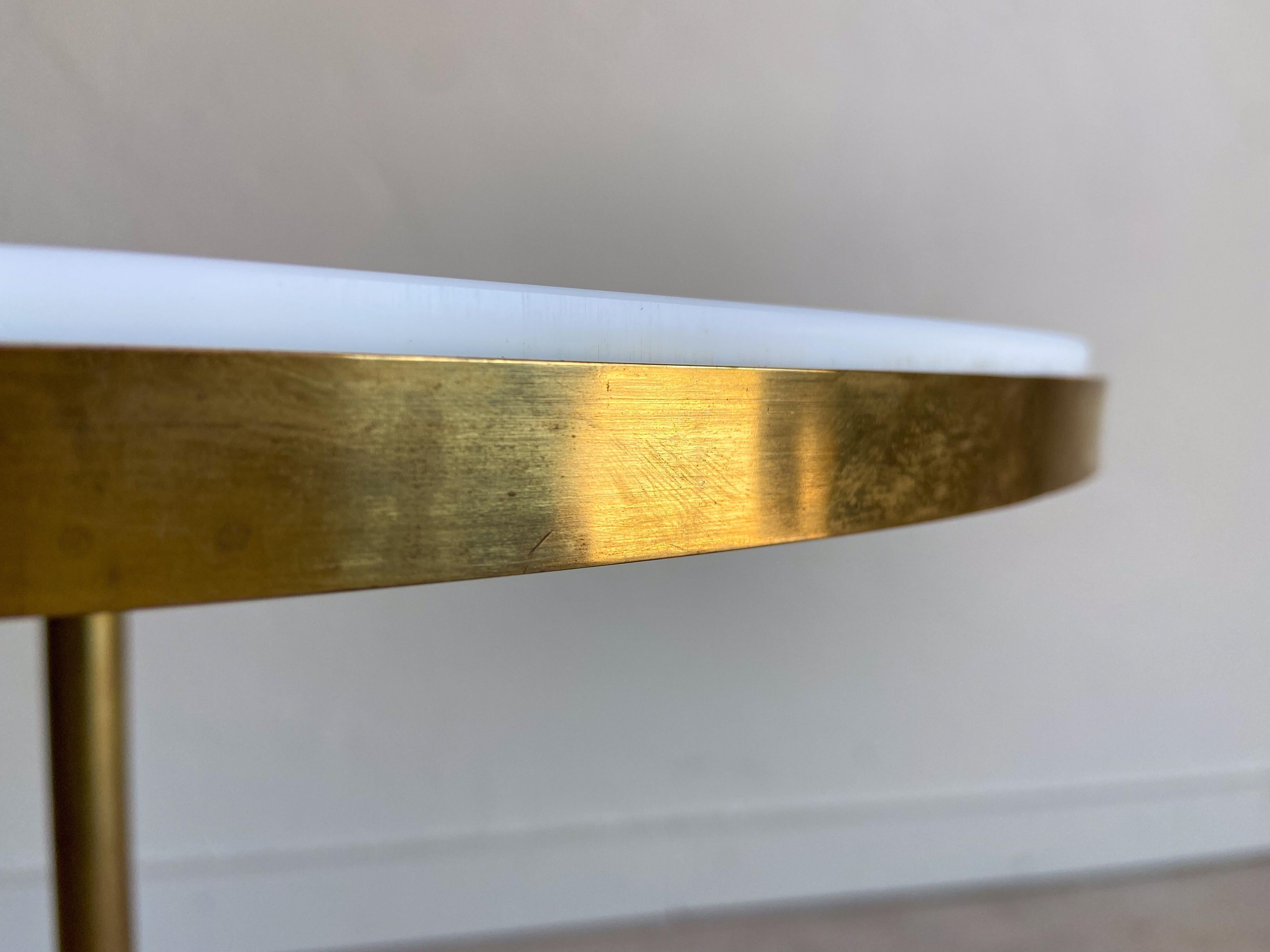 Paul McCobb for Directional Brass and Vitrolite Cigarette Table In Good Condition In Round Rock, TX