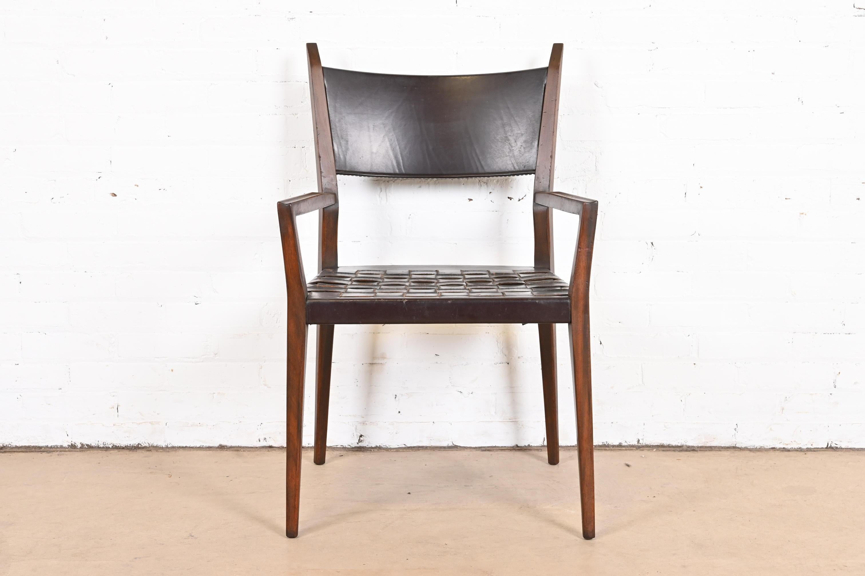 A sleek and stylish Mid-Century Modern club chair or dining armchair

By Paul McCobb for Directional and produced by Calvin Furniture, 