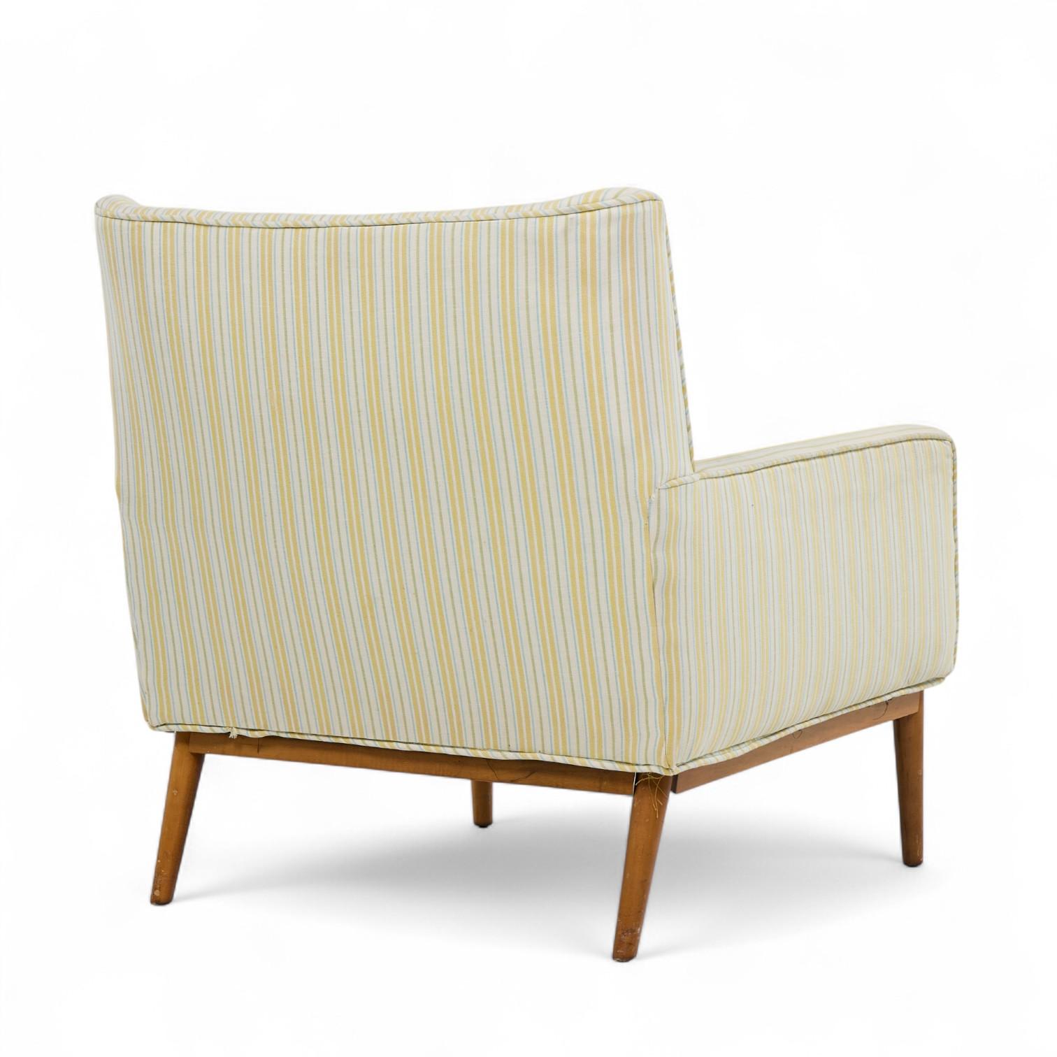 Paul McCobb para Directional Modelo 302 Sillas de salón de nogal de mediados de siglo - Pareja en venta 3
