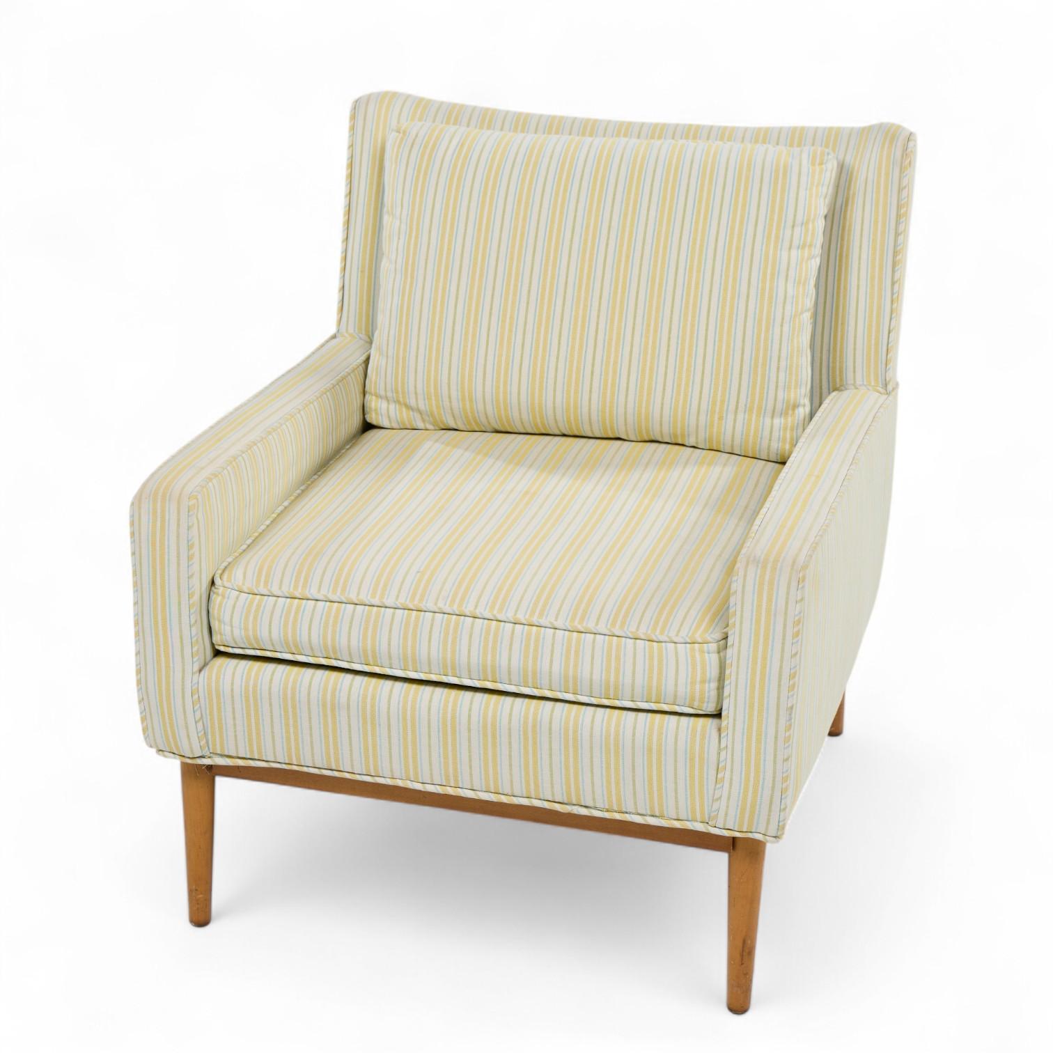 Paul McCobb para Directional Modelo 302 Sillas de salón de nogal de mediados de siglo - Pareja en venta 5
