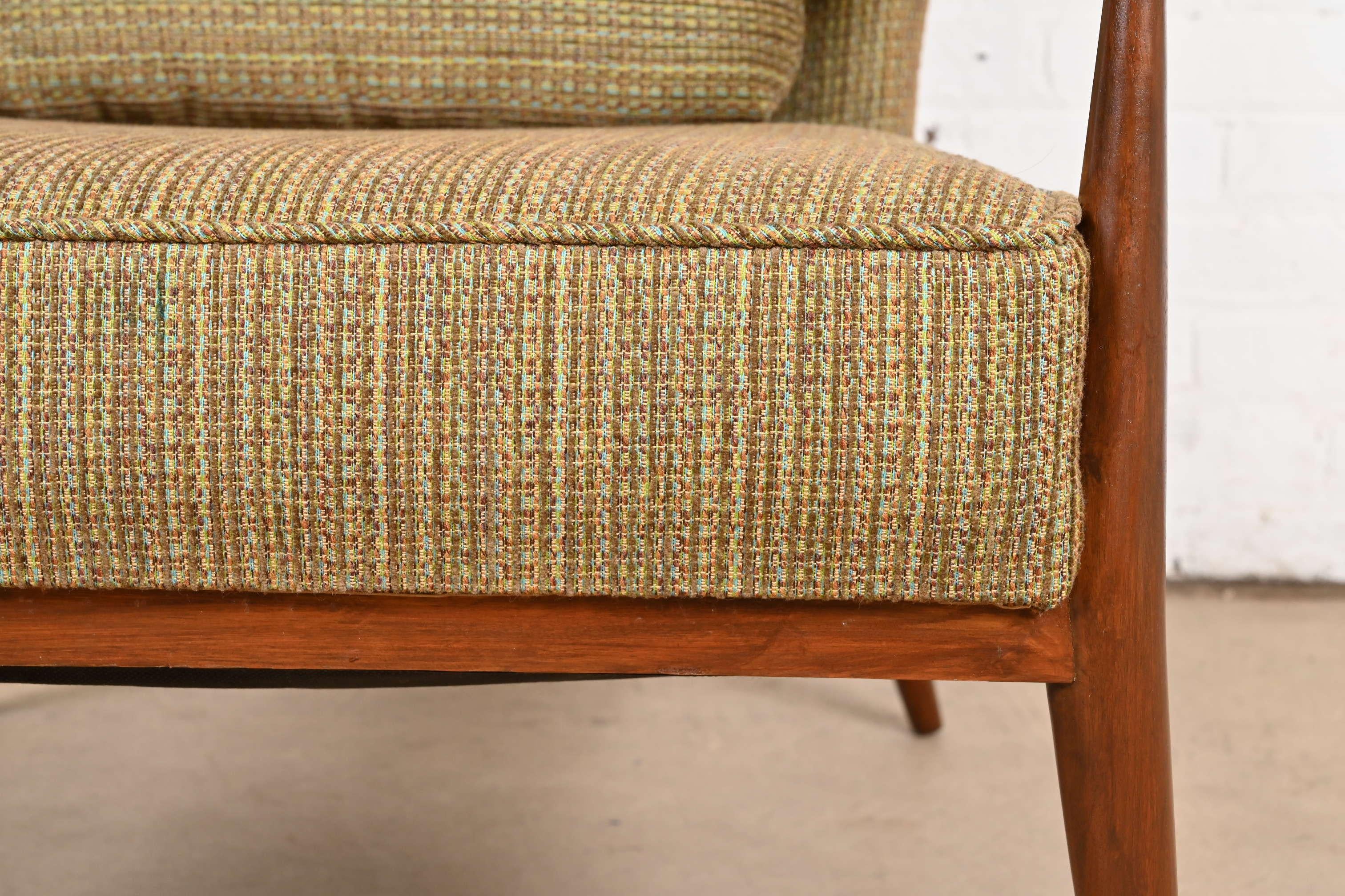 Paire de chaises longues en noyer sculpté et tapissées Paul McCobb for Directional en vente 2