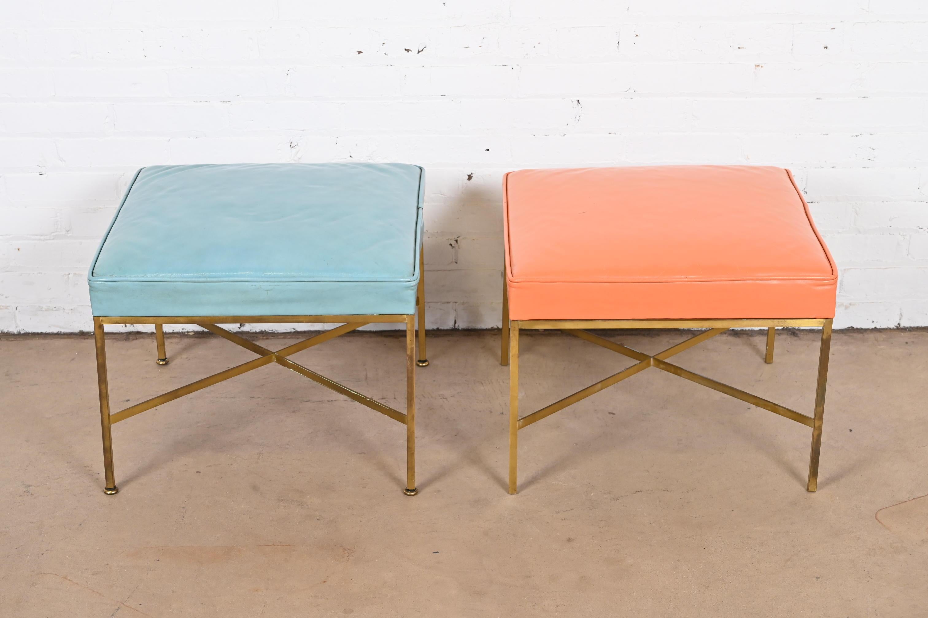 Gepolsterter Hocker oder Ottomane mit X-Fuß aus Messing und Polsterung von Paul McCobb für Directional, 1950er Jahre im Angebot 5
