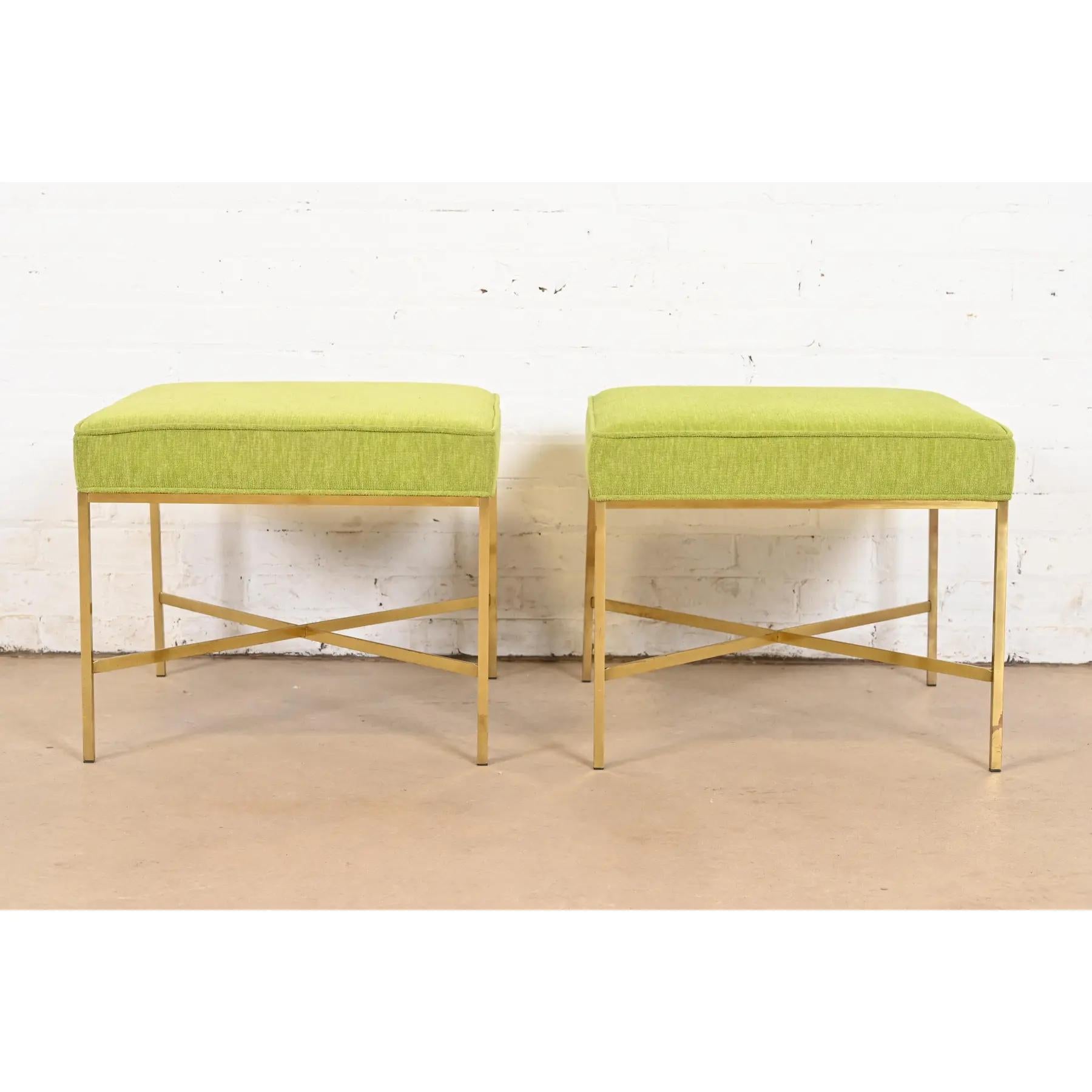 Mid-Century moderno Paul McCobb per Directional Sgabelli o pouf imbottiti e con base a X in ottone in vendita
