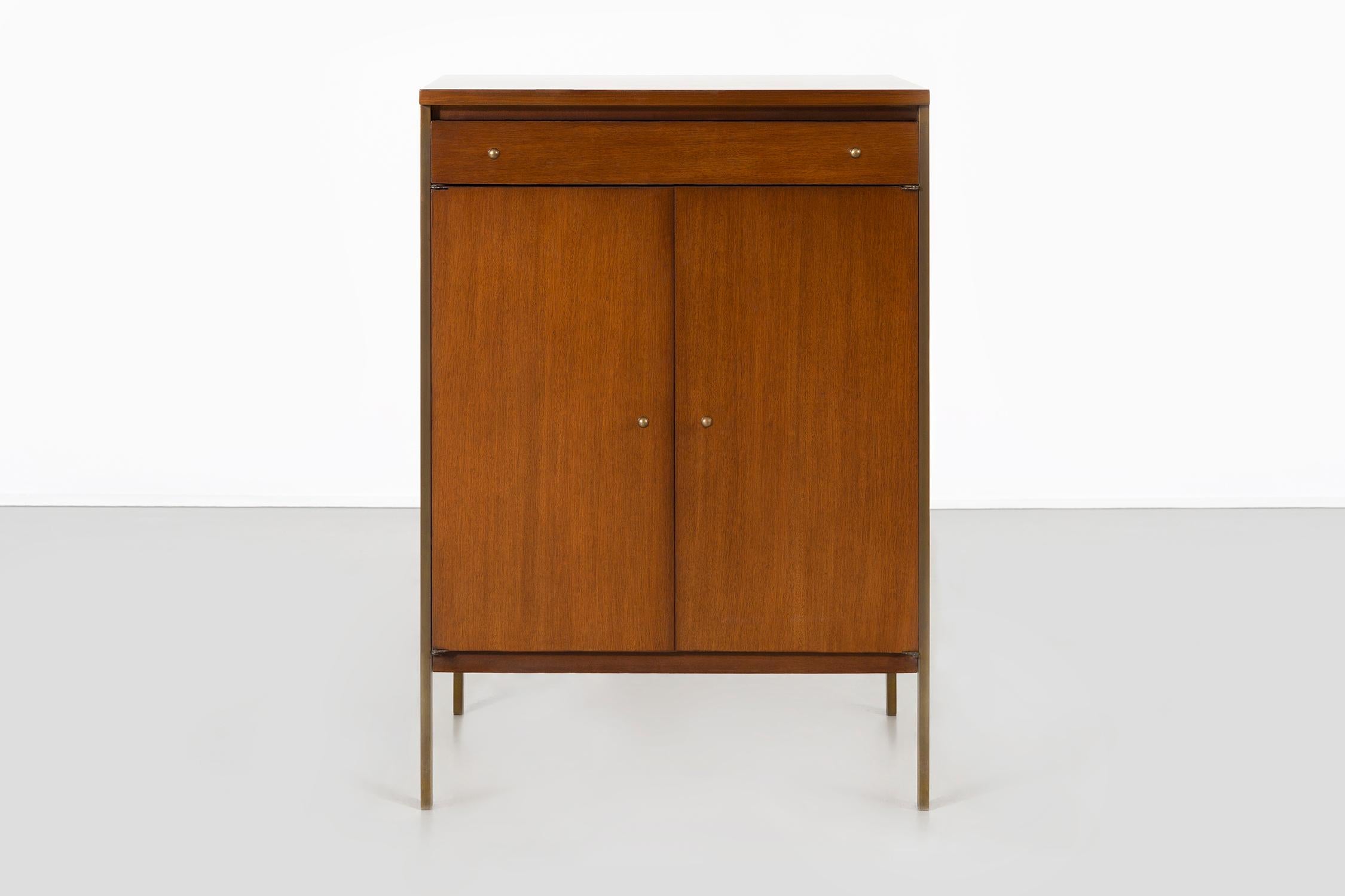 Connoisseur collection walnut cabinet

Designed by Paul McCobb for H. Sacks and Sons

USA, circa 1950s

Walnut and brass

Measures: 34” H x 24“ W x 18“ D

Manufacturer’s label on left side of drawer

Not all furniture is on display at