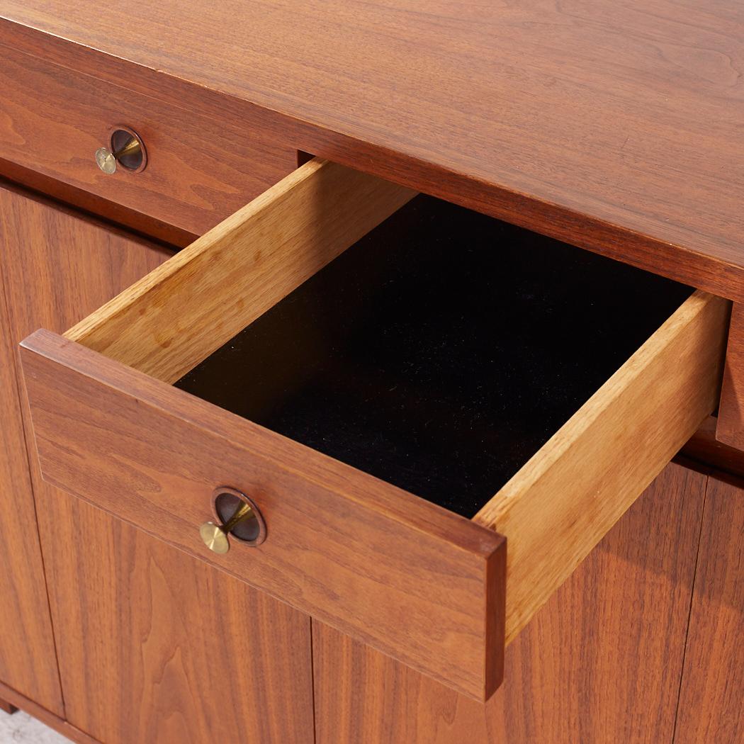 Paul McCobb for H Sacks & Sons Mid Century 14 Drawer Walnut Dresser For Sale 2