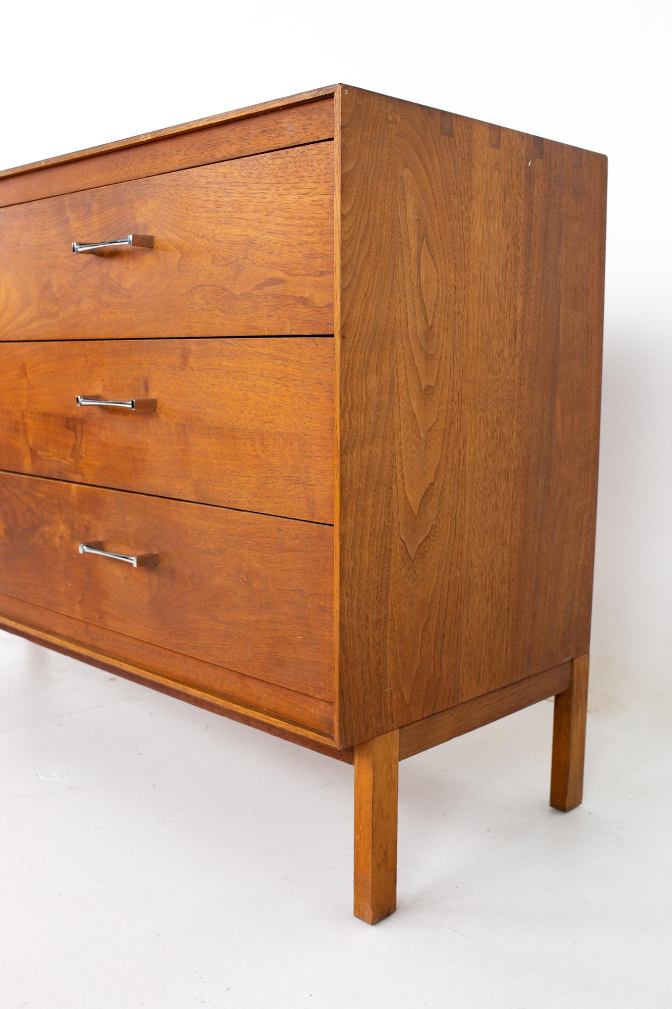 Late 20th Century Paul McCobb for Lane Components Mid Century Walnut and Chrome 6 Drawer Lowboy Dr