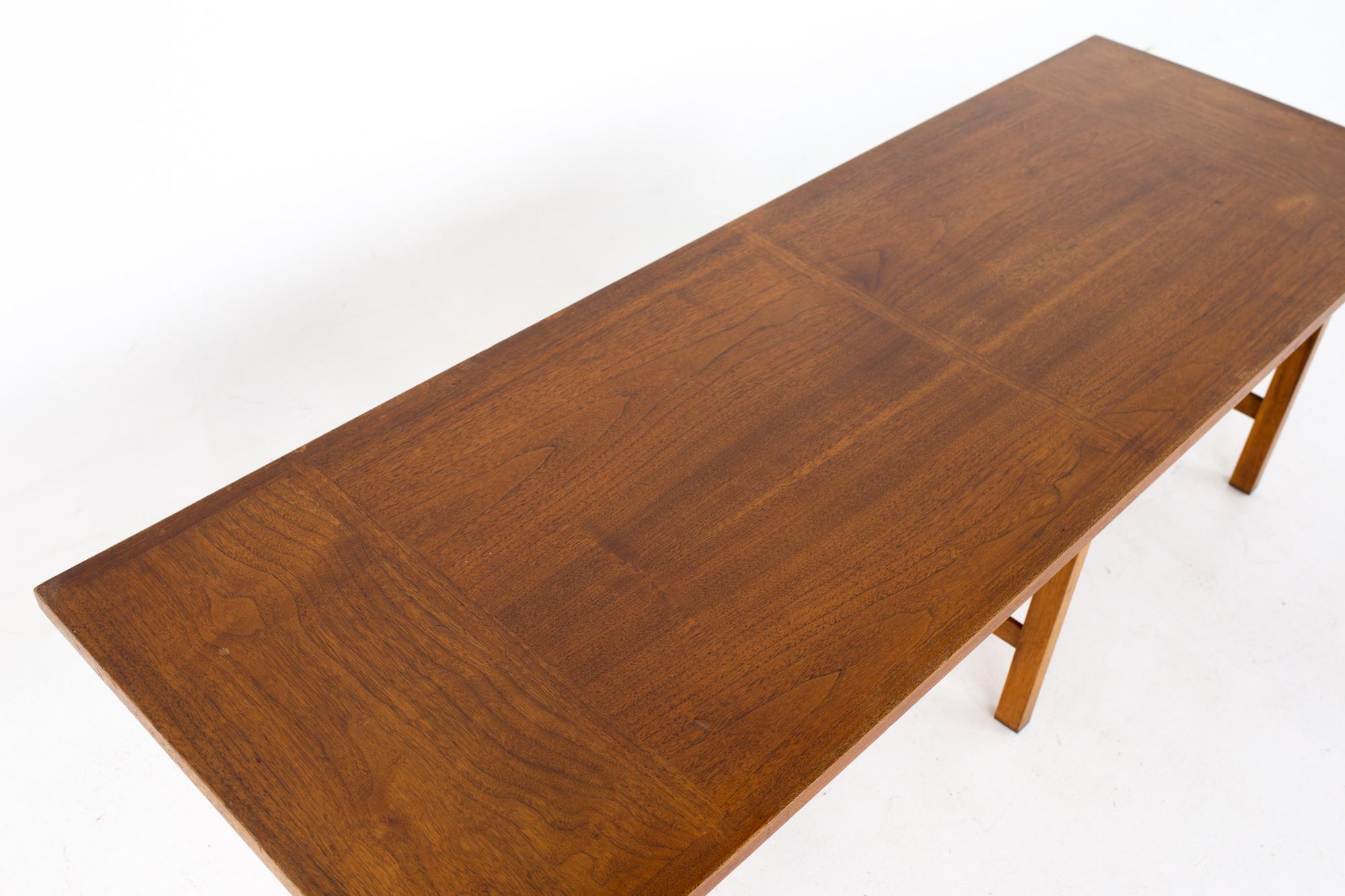 Paul McCobb for Lane Delineator Mid Century Walnut Coffee Table For Sale 2