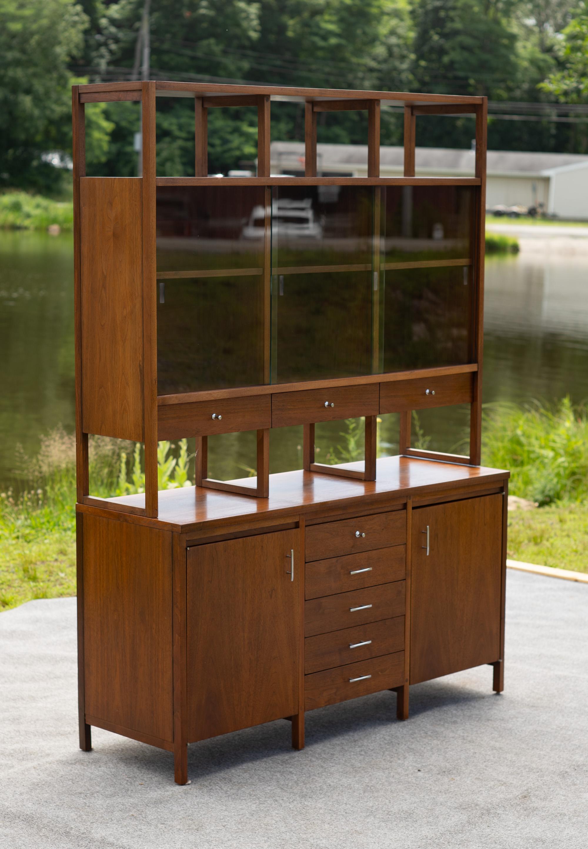 Paul McCobb for Lane Delineator Walnut & Rosewood Cabinet & Bookshelf 271-62/63 In Good Condition For Sale In Philadelphia, PA