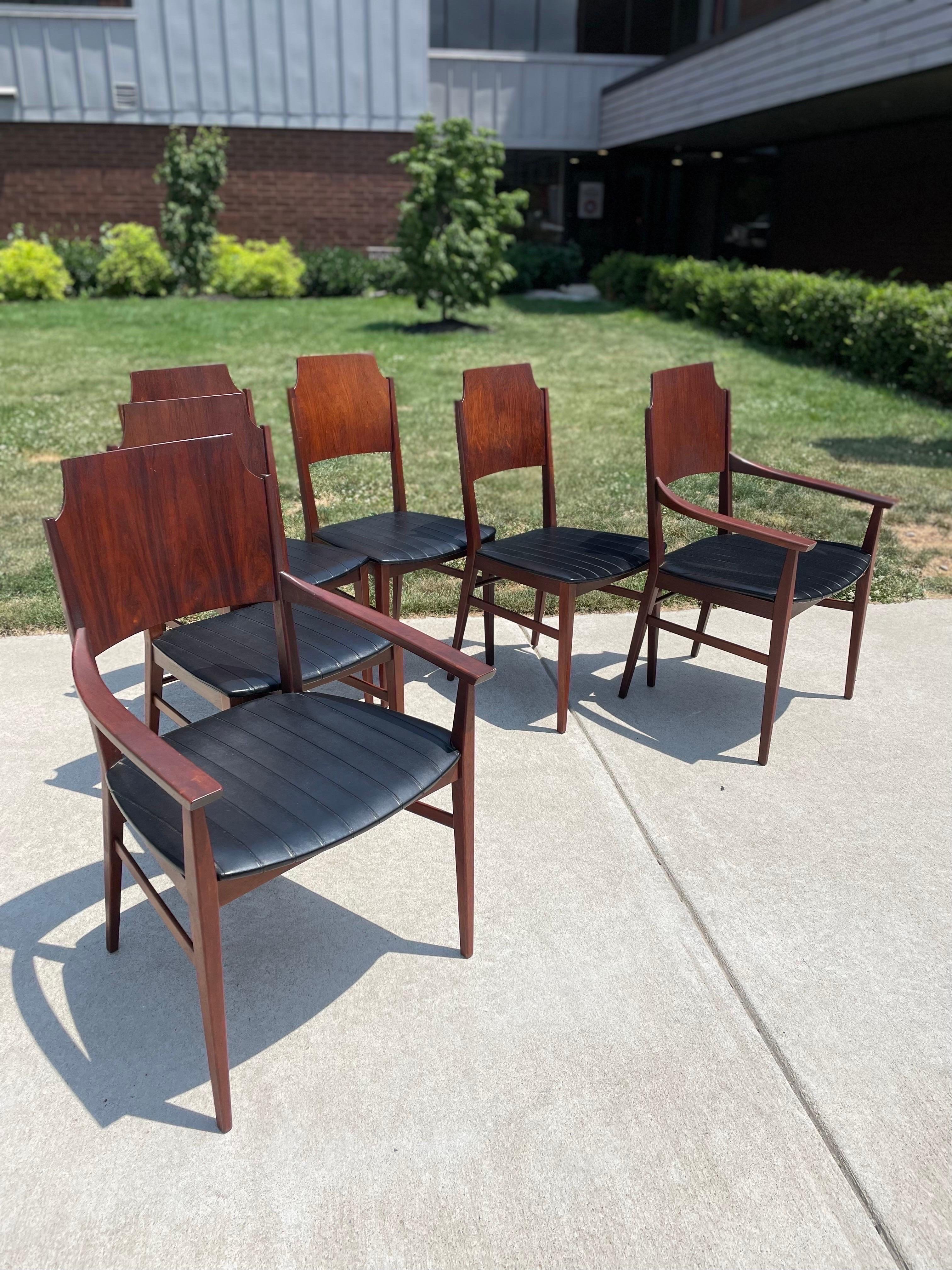Vintage MCM Paul McCobb Delineator for Lane Furniture dining table set with 2 armed chairs and 4 armless chairs.