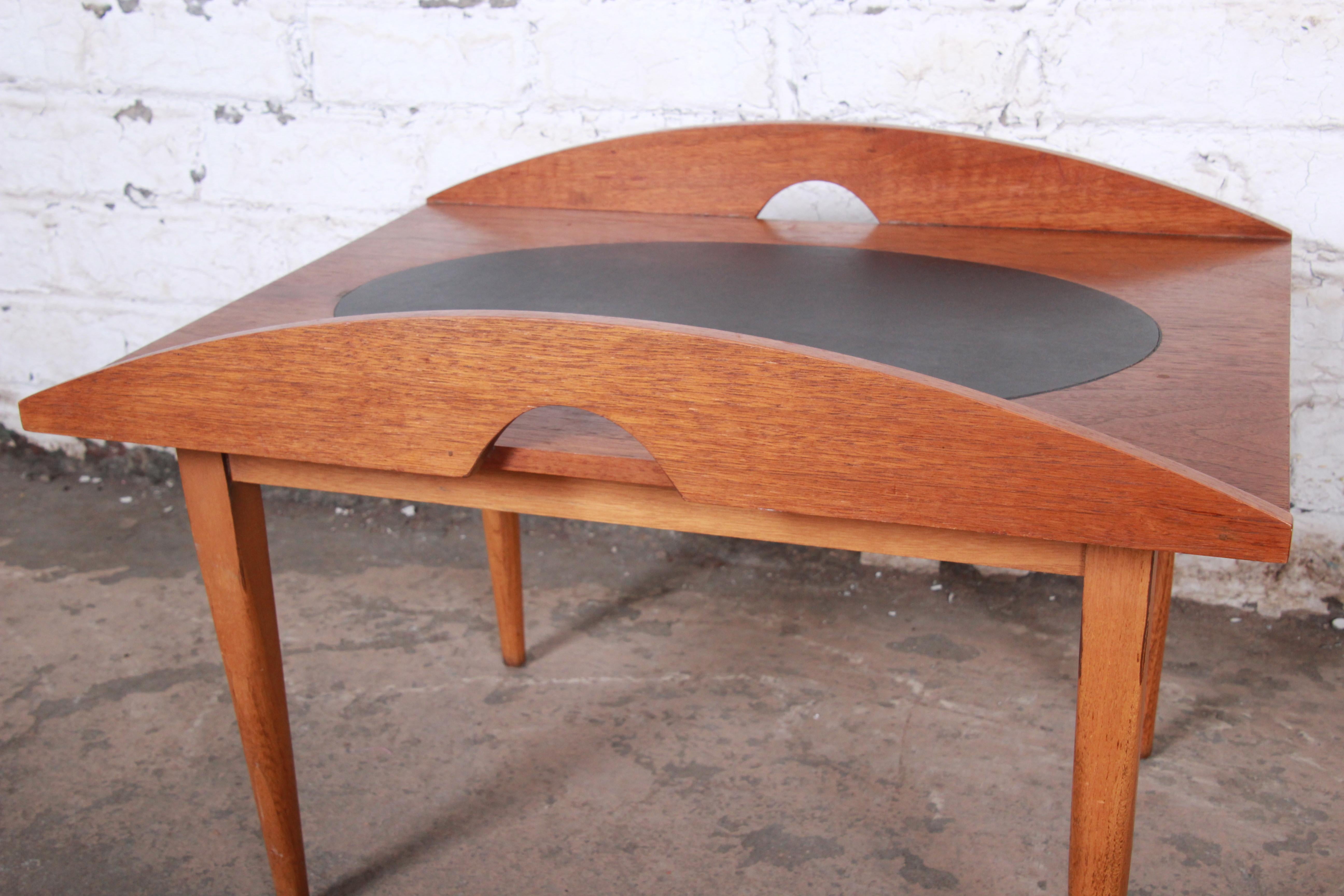 Mid-20th Century Paul McCobb for Lane Mid-Century Modern Walnut and Leather Occasional Side Table