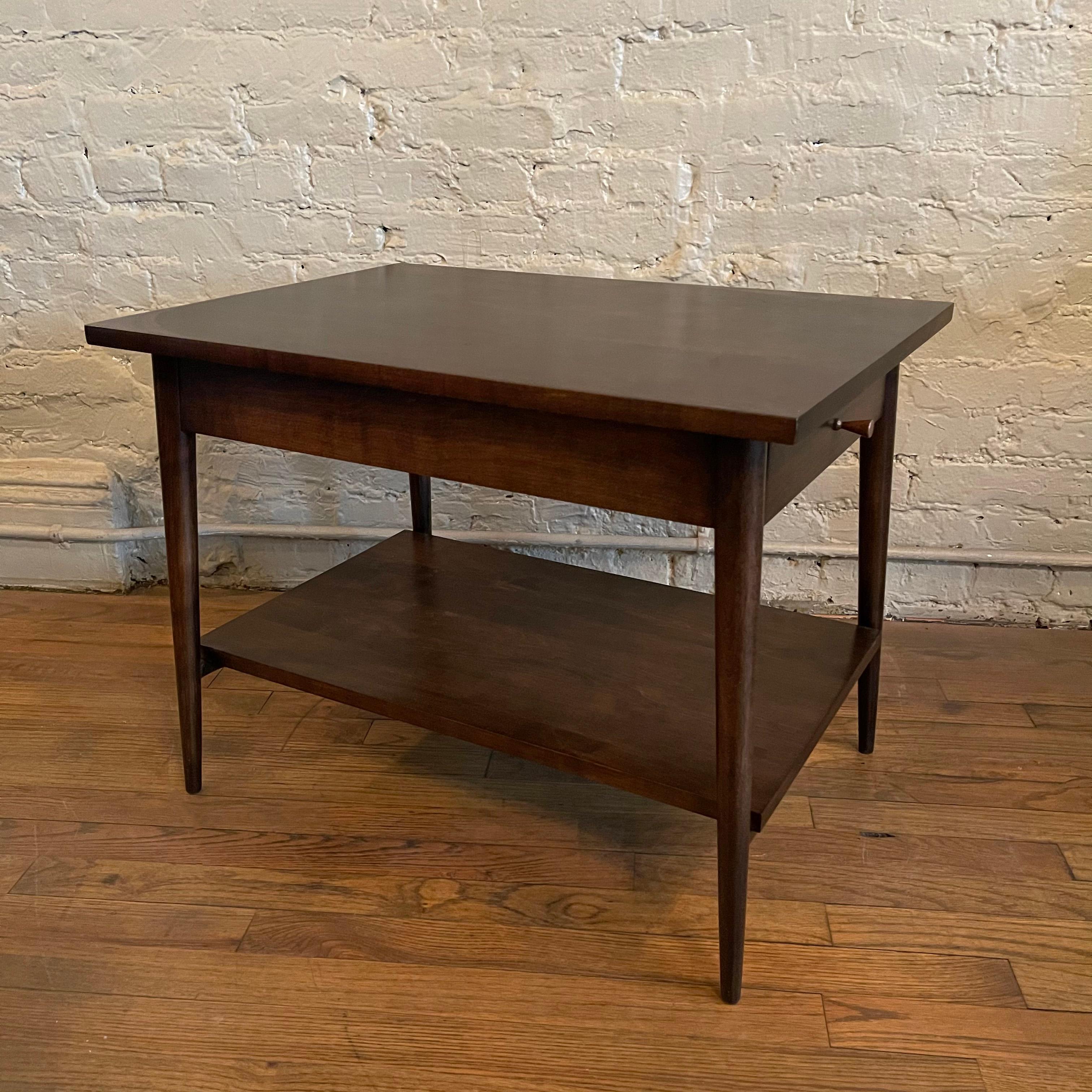 Paul McCobb For Planner Group Ebonized Side Table In Good Condition In Brooklyn, NY