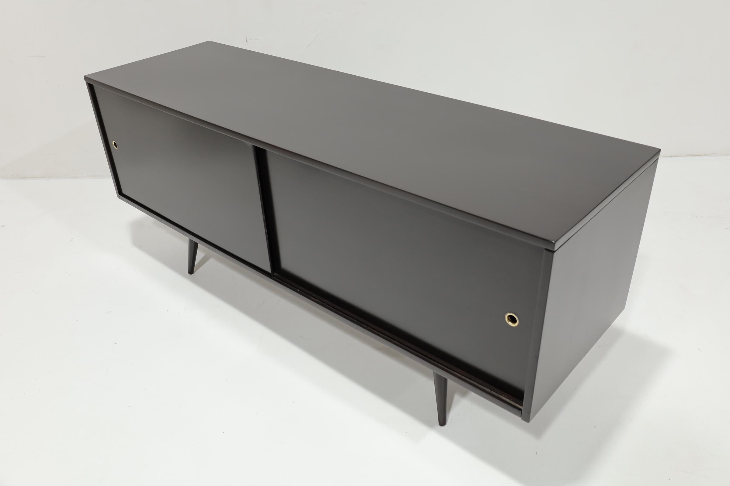 Paul McCobb for Planner Group Espresso-Stained Credenza In Good Condition For Sale In Dallas, TX