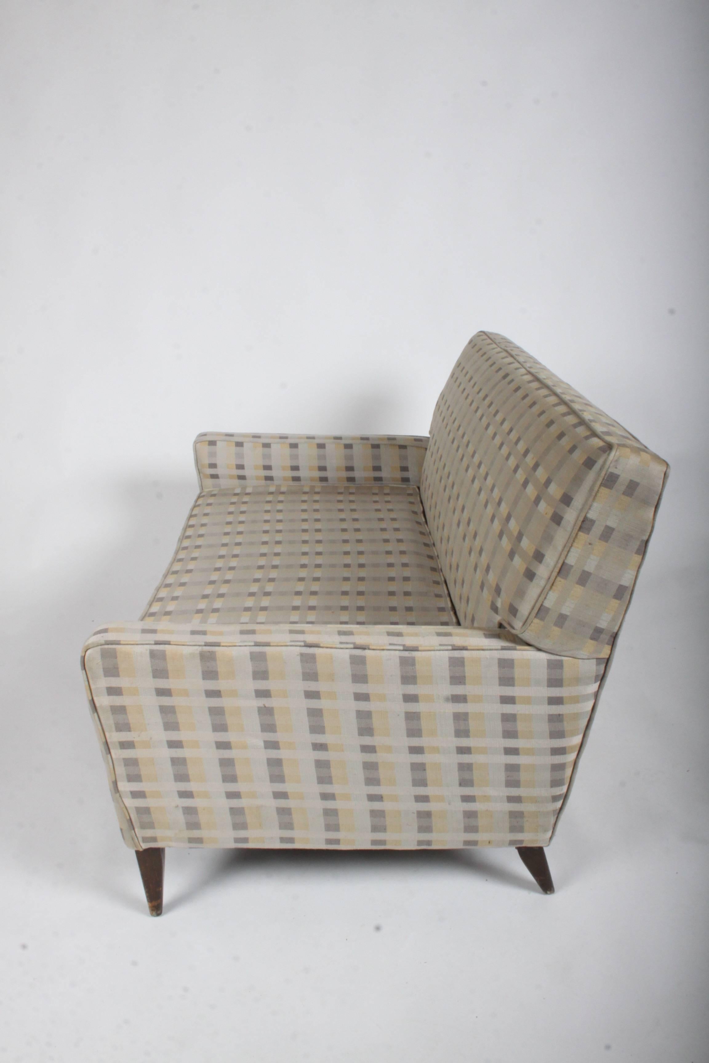 1950s Paul McCobb for Planner Group Mid-Century Modern Loveseat Settee or Sofa In Good Condition For Sale In St. Louis, MO