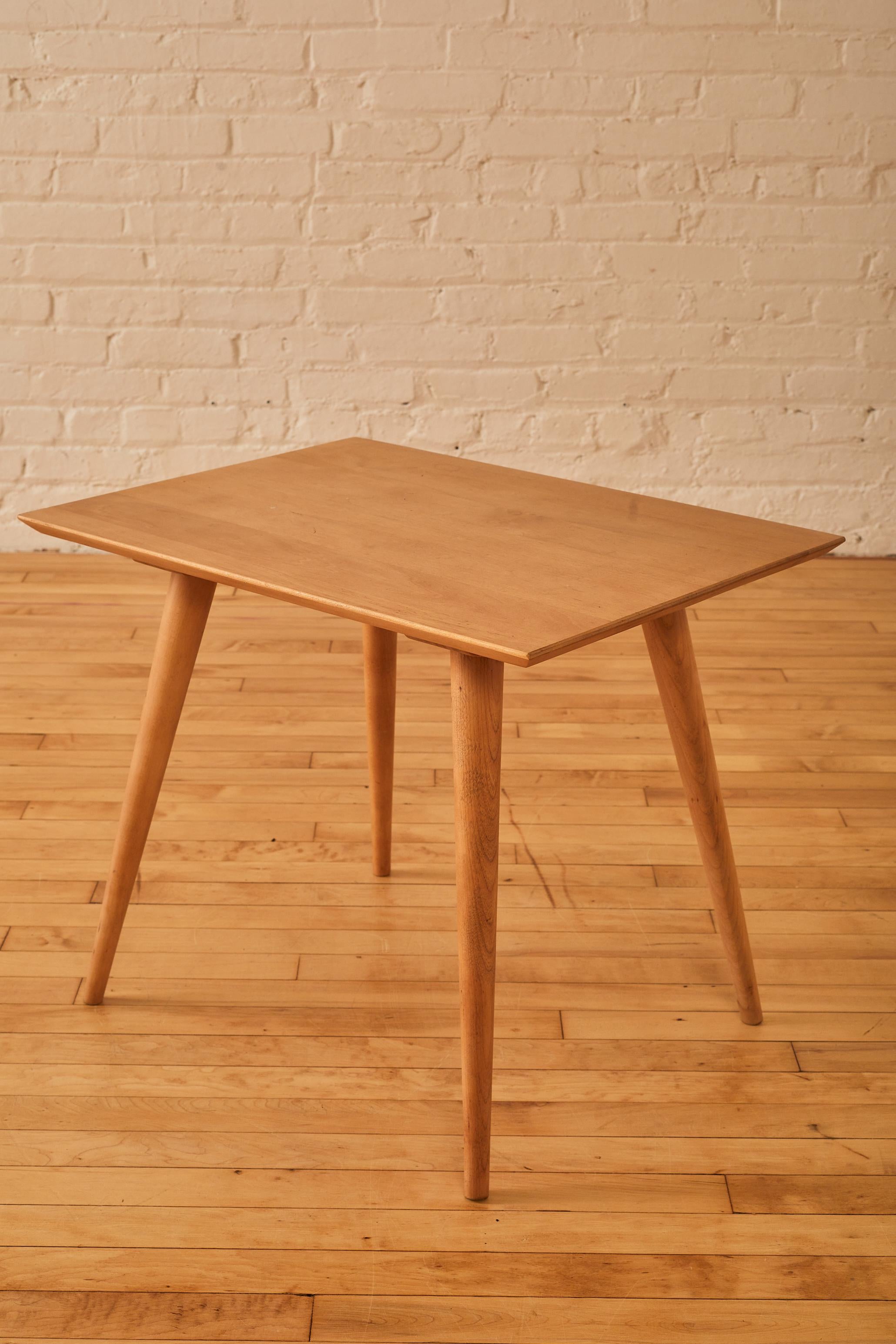 Paul McCobb for Planner Group Maple Side Table In Good Condition For Sale In Long Island City, NY