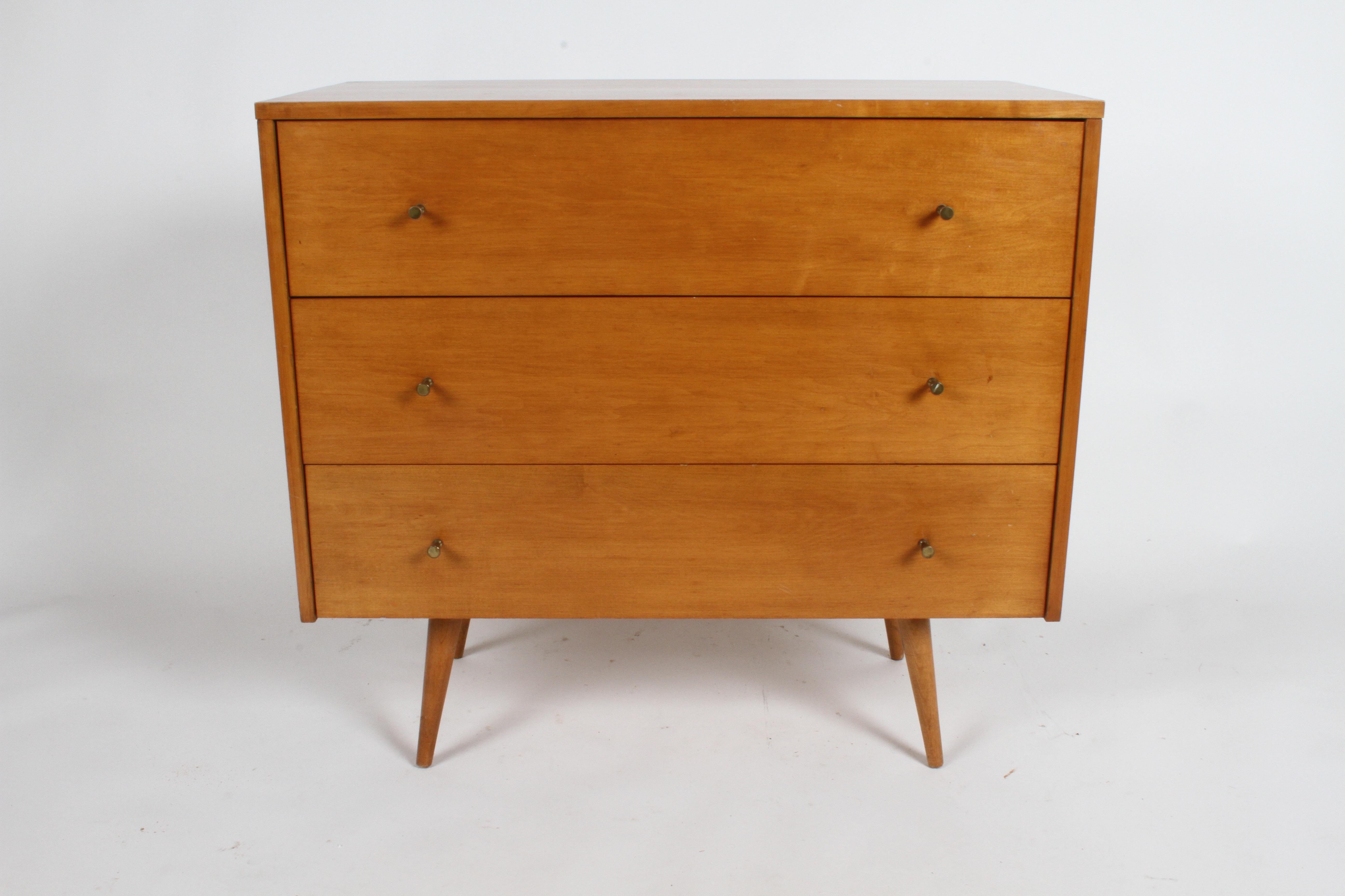 Mid-Century moderno Paul McCobb per Planner Group MCM Cassettiera a tre cassetti in acero biondo o ebano in vendita