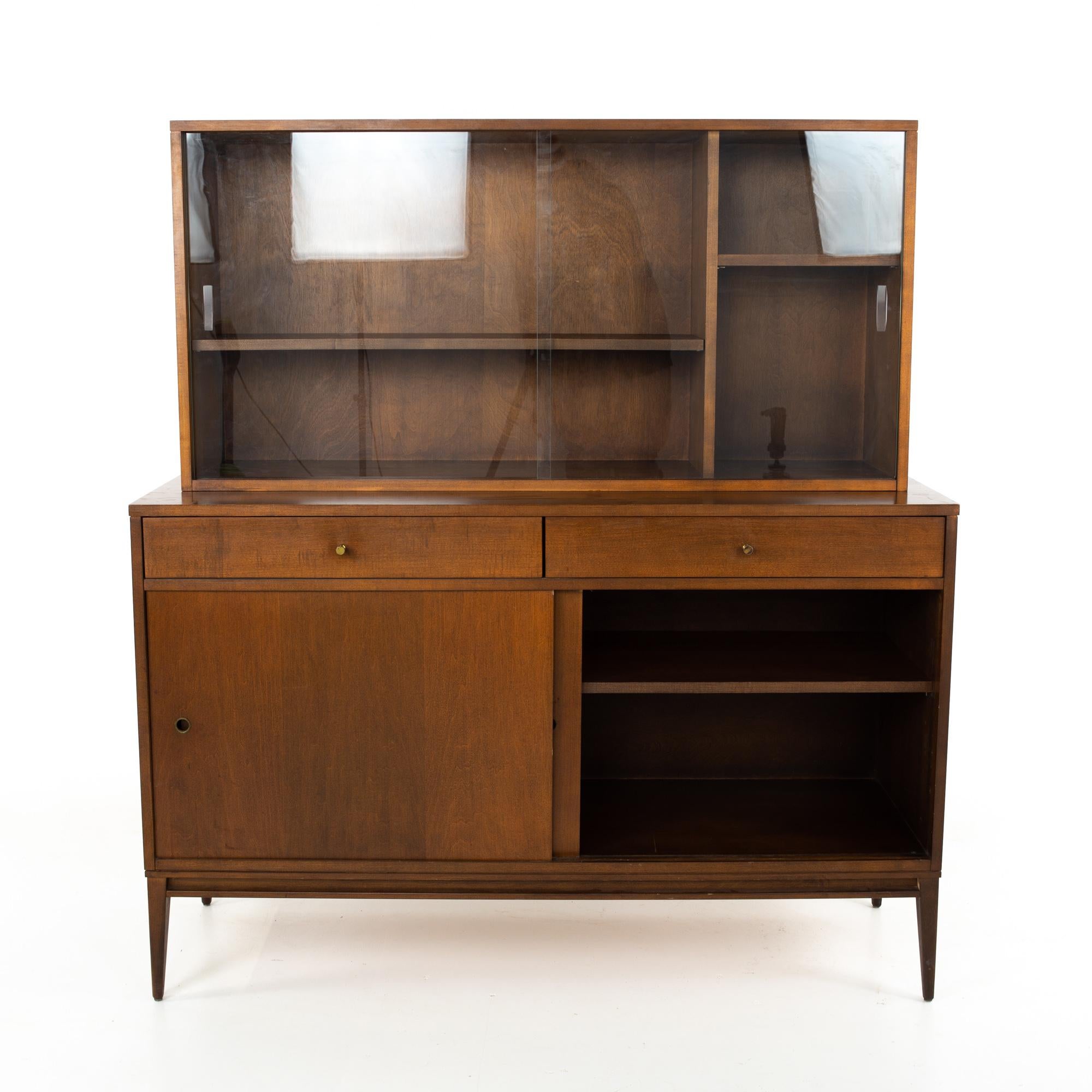 Late 20th Century Paul McCobb for Planner Group MCM Solid Wood Sideboard Credenza Buffet and Hutch