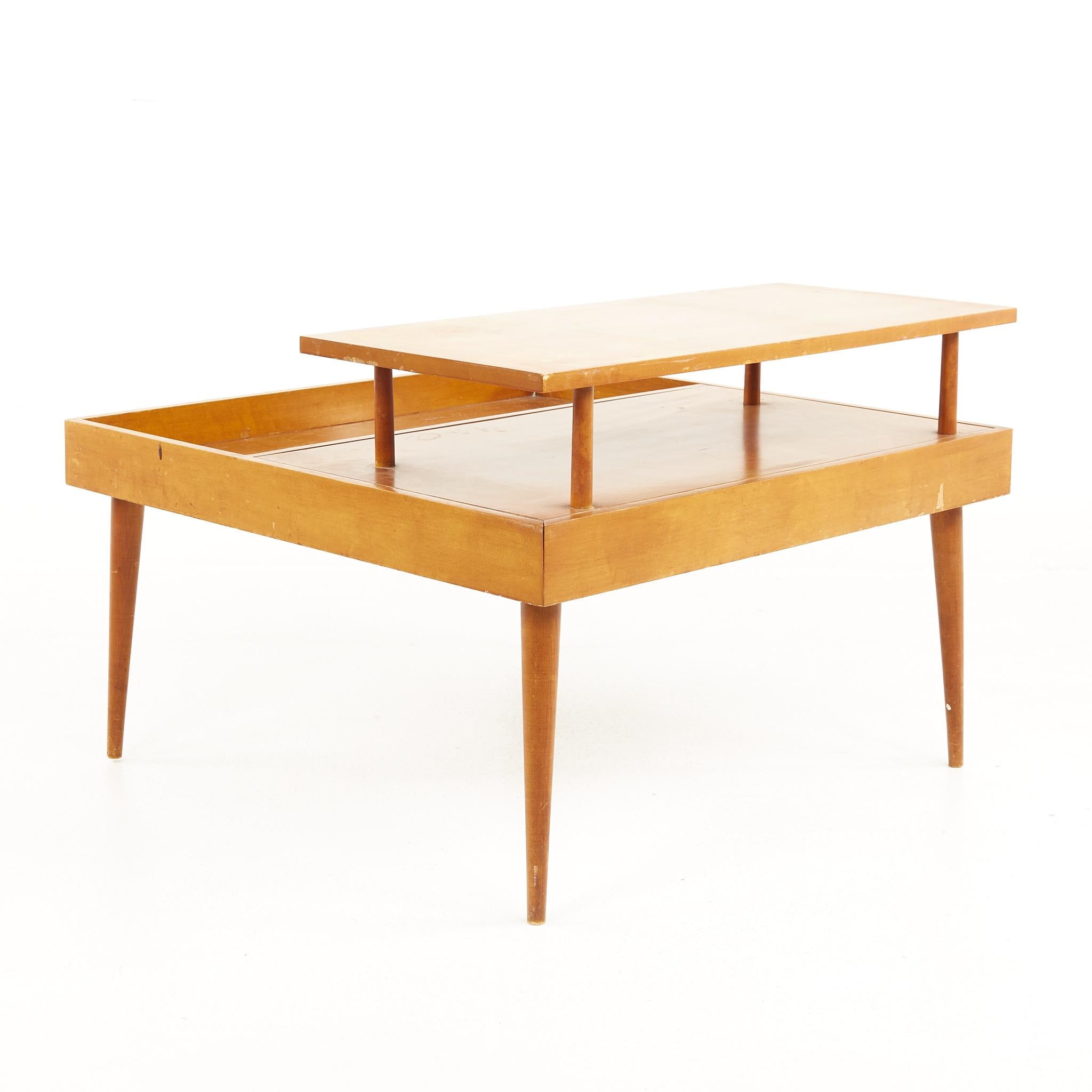 Paul McCobb for Planner Group Mid Century 2 Tier Corner Table In Good Condition For Sale In Countryside, IL