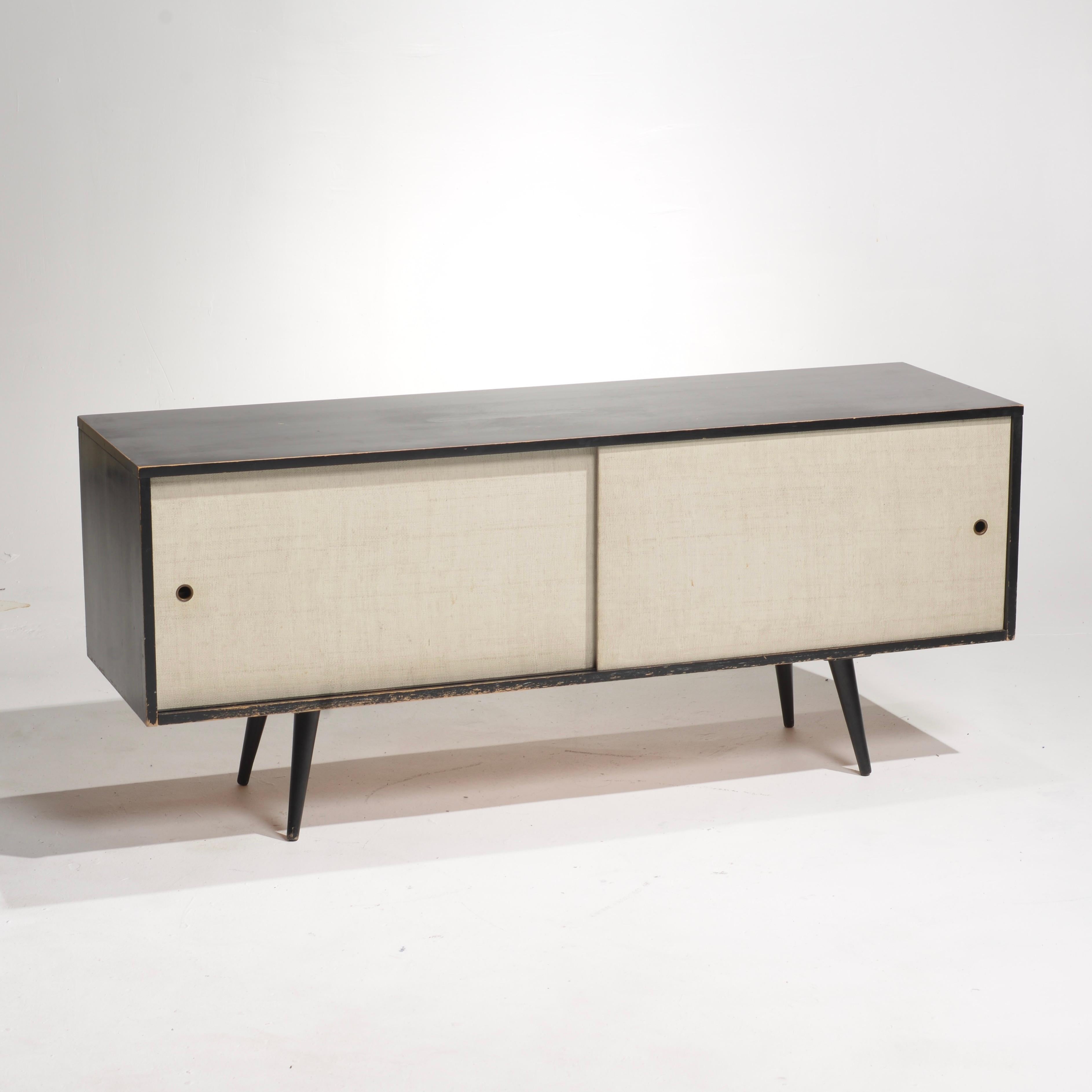 Americano Paul McCobb per Planner Group Credenza bassa di metà secolo in lacca nera in vendita
