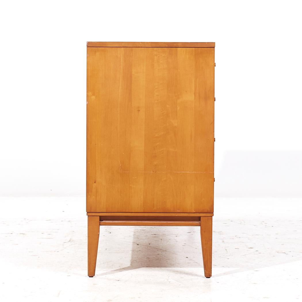 Paul McCobb for Planner Group Mid Century Lowboy Dresser In Good Condition For Sale In Countryside, IL