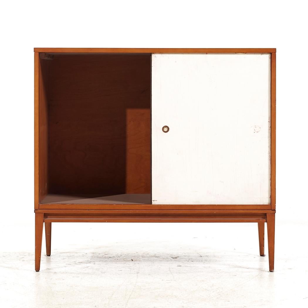 Late 20th Century Paul McCobb for Planner Group Mid Century Sliding Door Cabinet For Sale