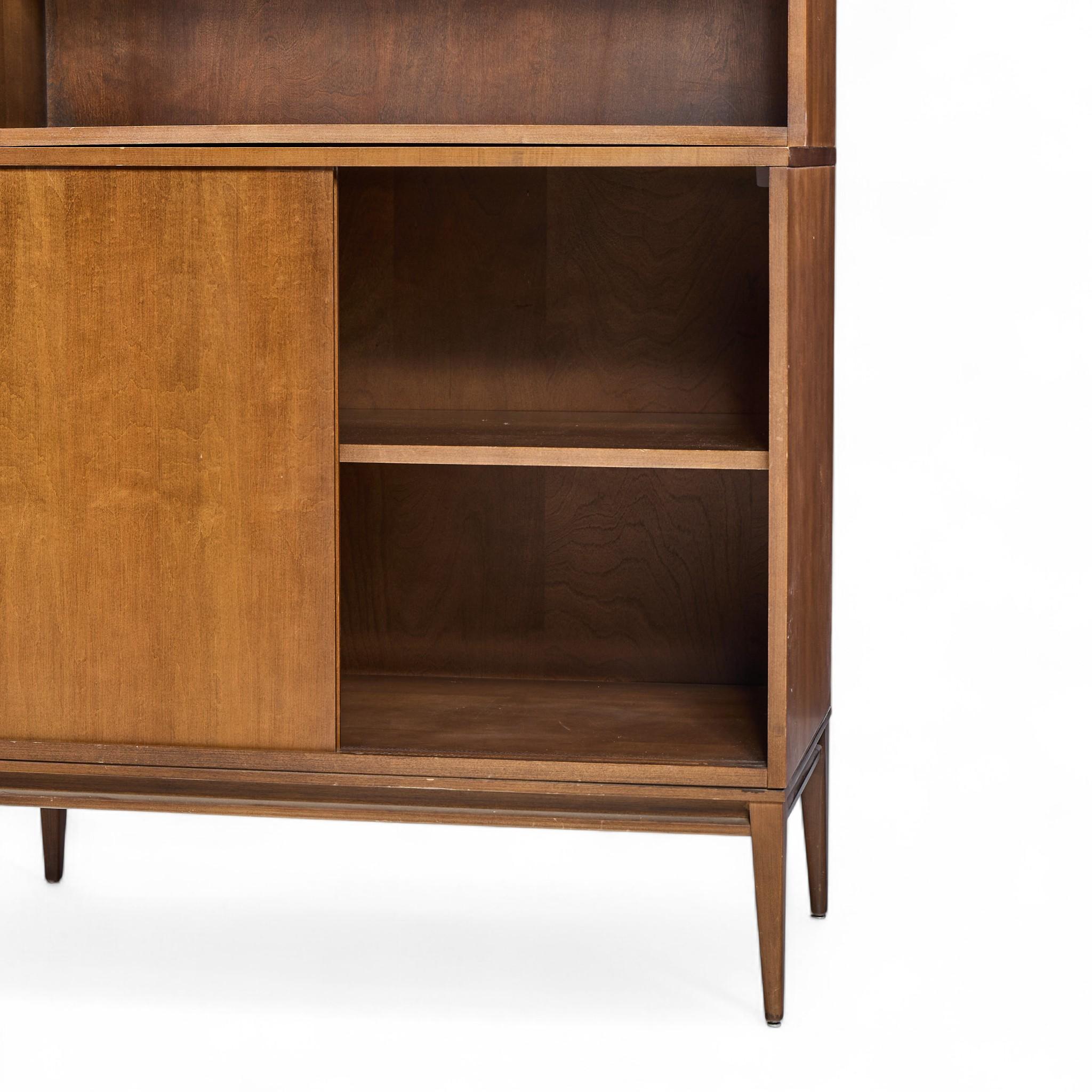 Paul McCobb for Planner Group Armoire à portes coulissantes avec huche, style milieu de siècle - Paire en vente 5