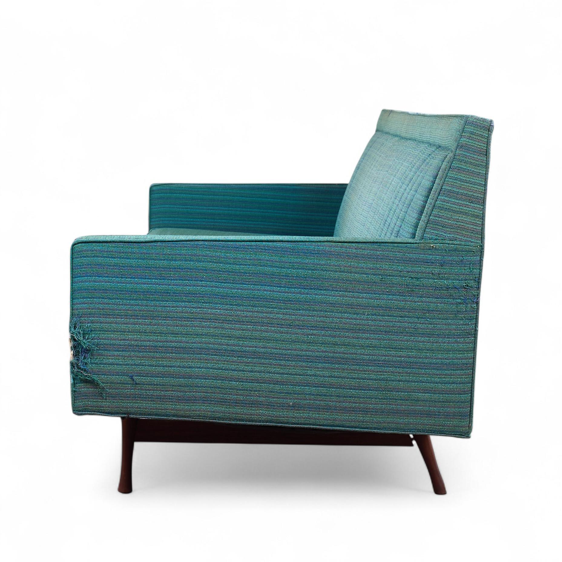 Americano Paul McCobb per Widdicomb Gruppo Simmetrico Divano con schienale a canale del Mid Century in vendita