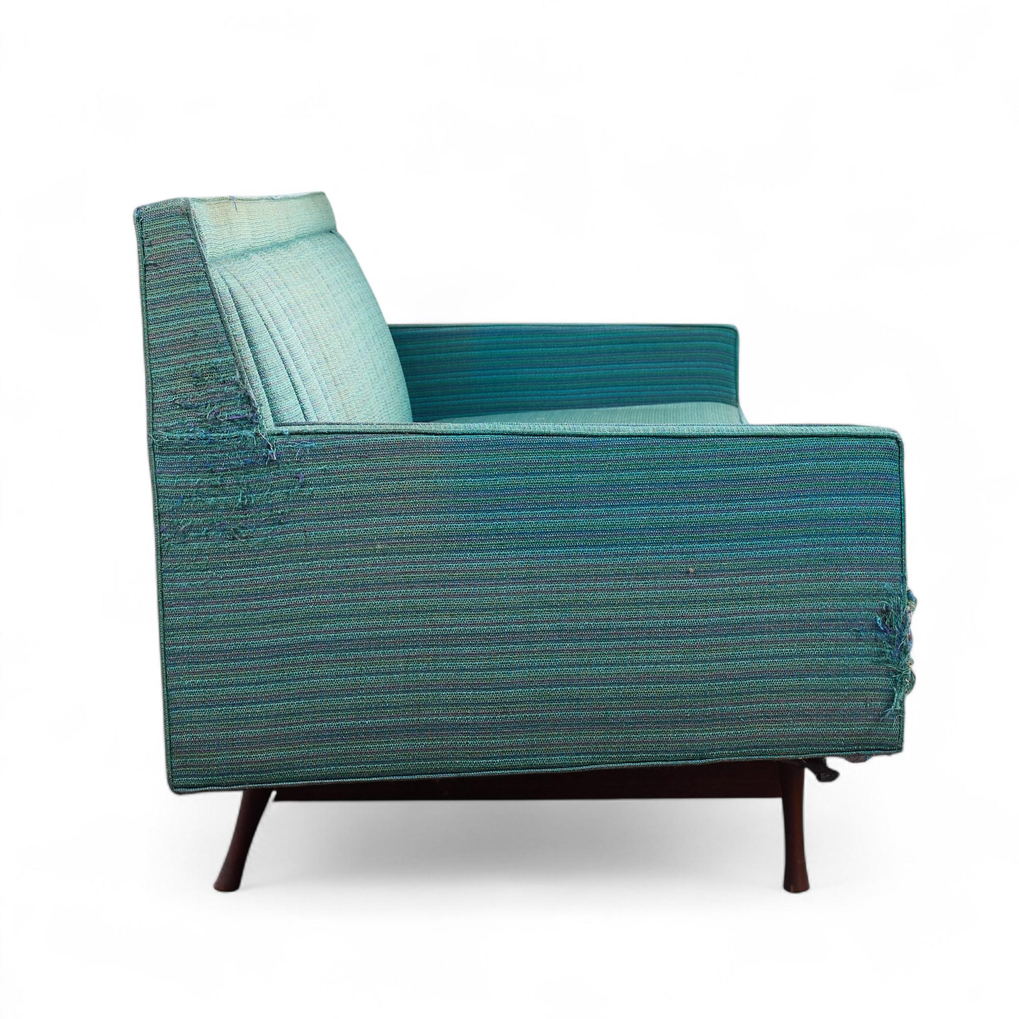 Paul McCobb per Widdicomb Gruppo Simmetrico Divano con schienale a canale del Mid Century in vendita 1