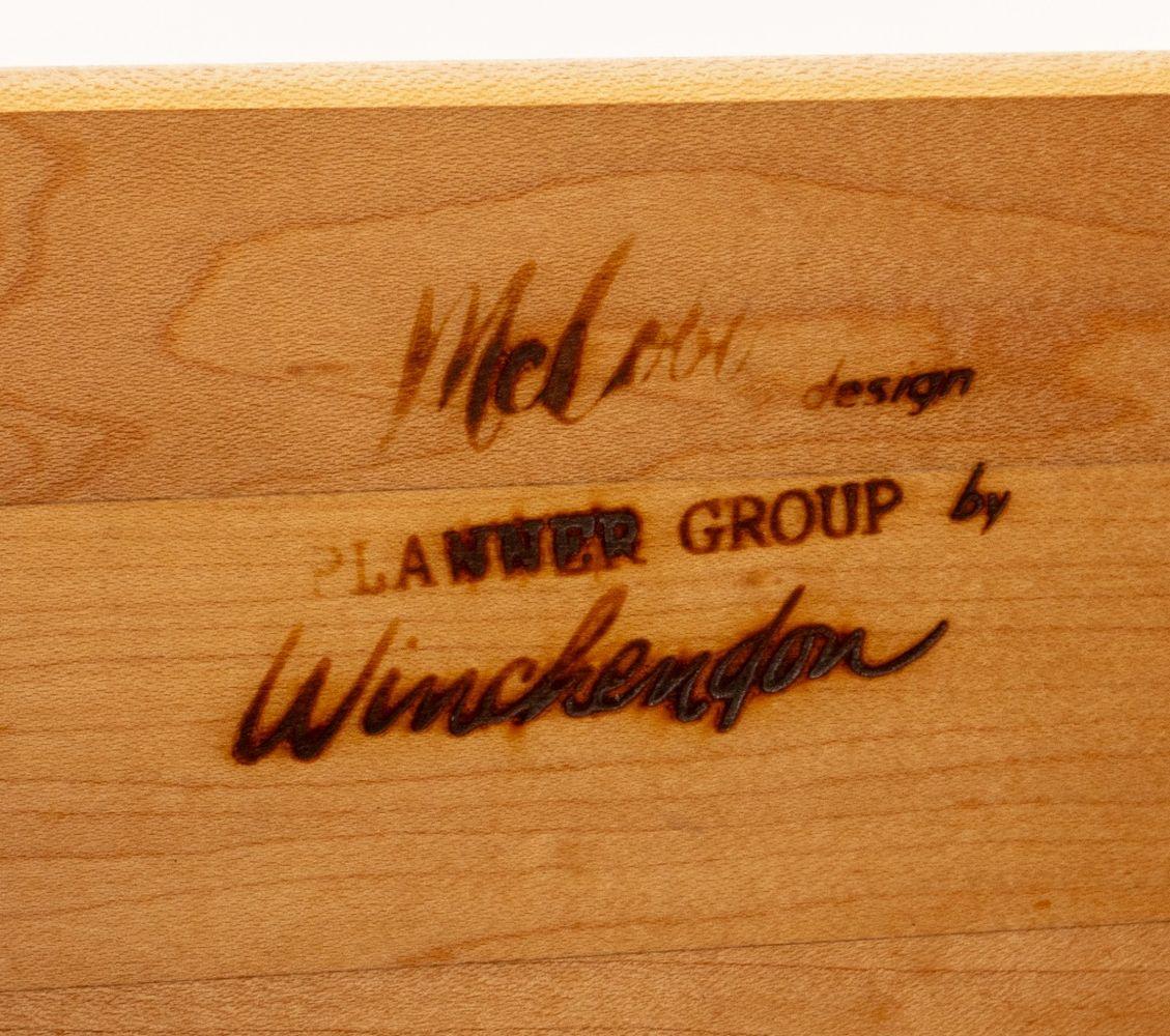 Paul McCobb per Winchendon Cassettone in legno biondo In condizioni buone in vendita a Astoria, NY