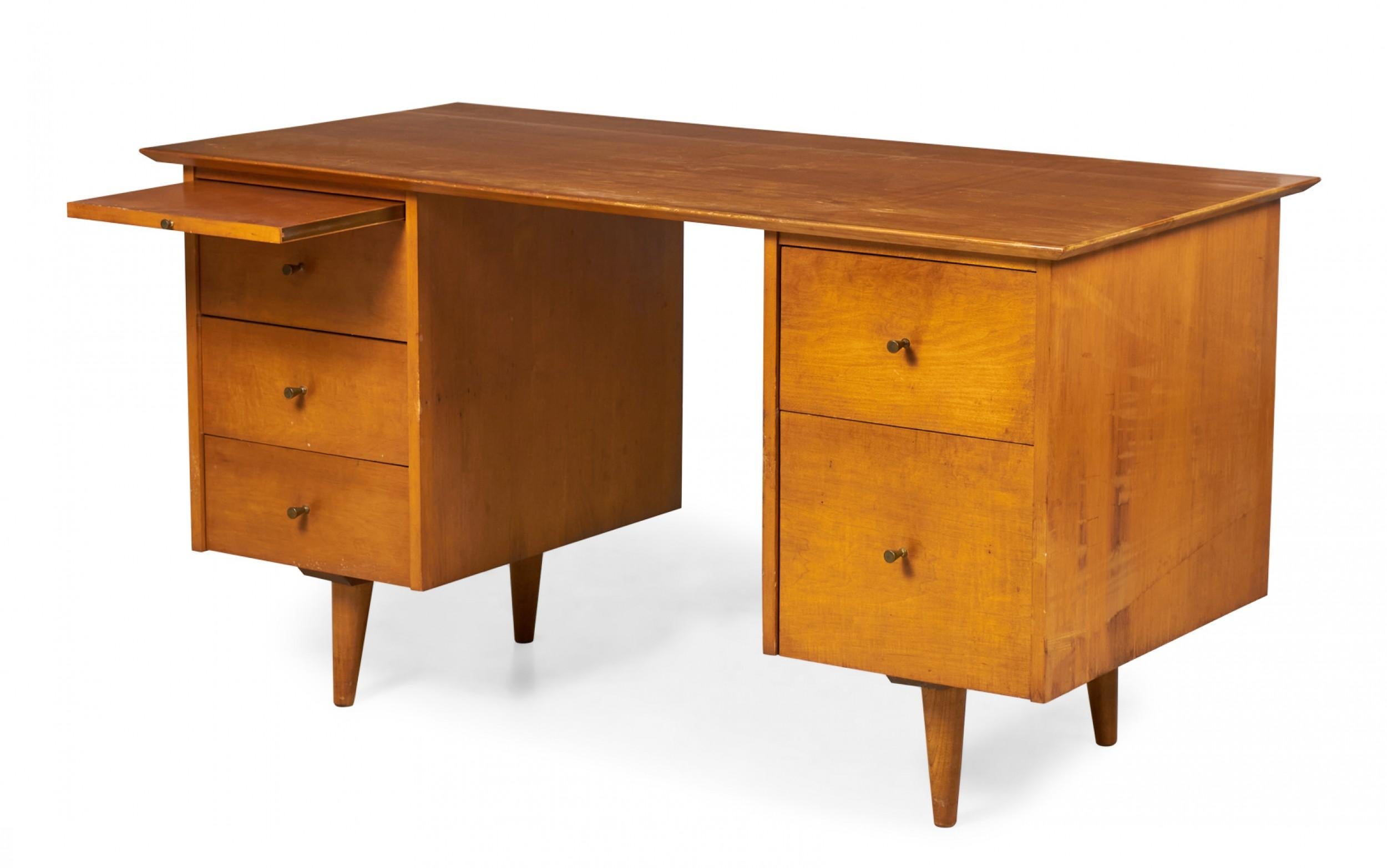 Paul McCobb for Winchendon Maple Double Pedestal Desk For Sale 2