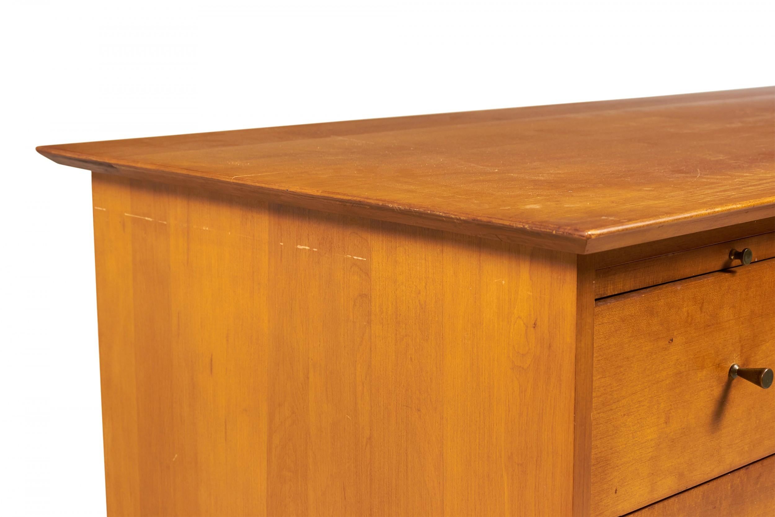 Paul McCobb for Winchendon Maple Double Pedestal Desk For Sale 5