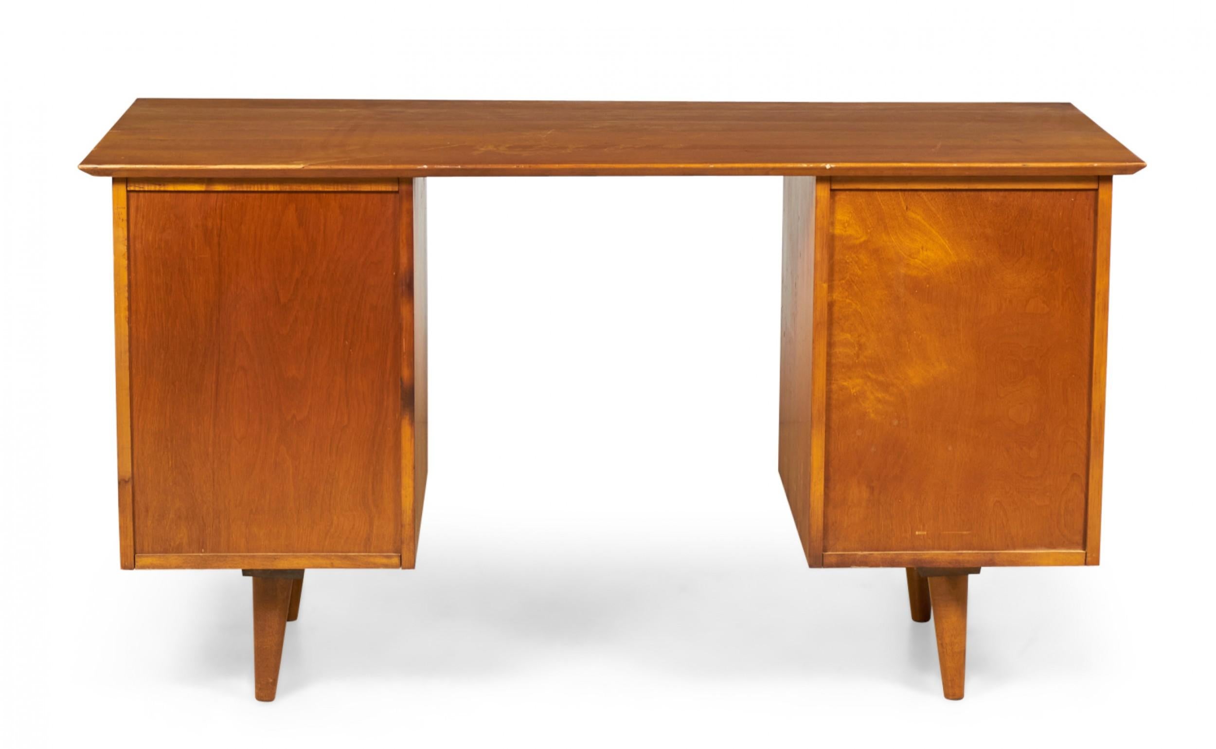 Mid-Century Modern Paul McCobb for Winchendon Maple Double Pedestal Desk For Sale