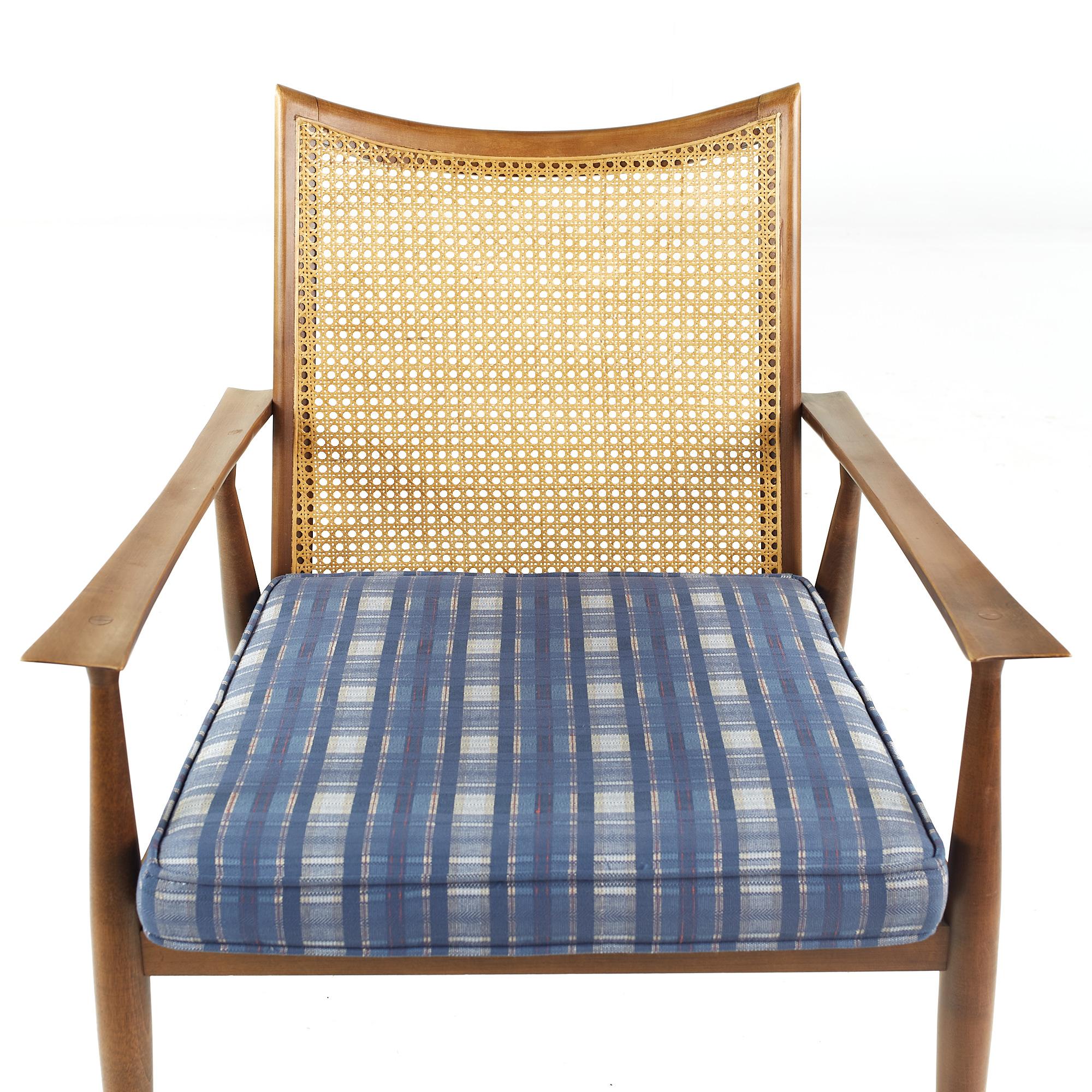 Paul McCobb for Winchendon Mid-Century Cane and Walnut Lounge Chairs, Pair For Sale 5