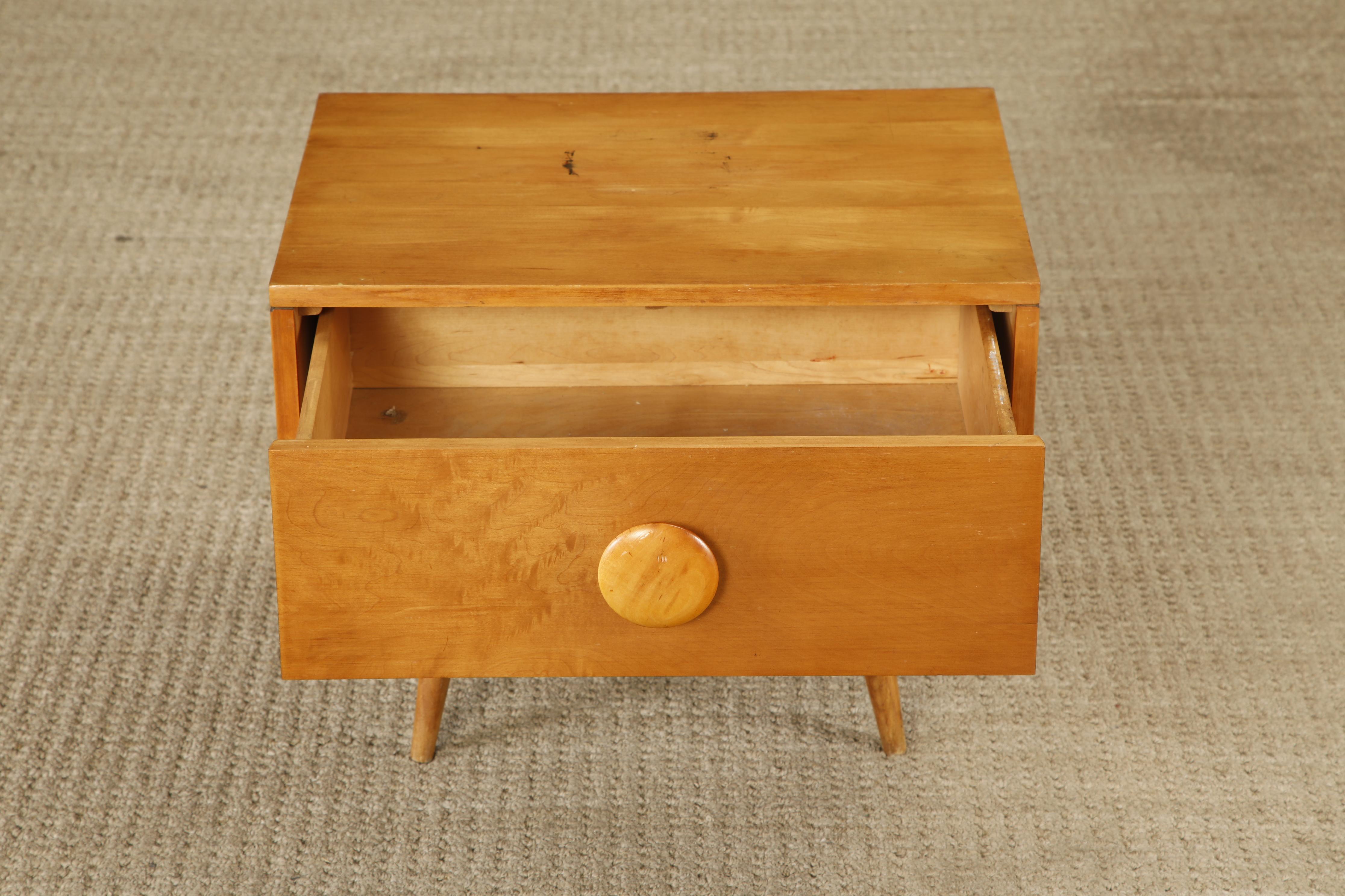 Paul McCobb pour Winchendon Planner Group Table de nuit / table d'appoint, années 1950, signée en vente 3