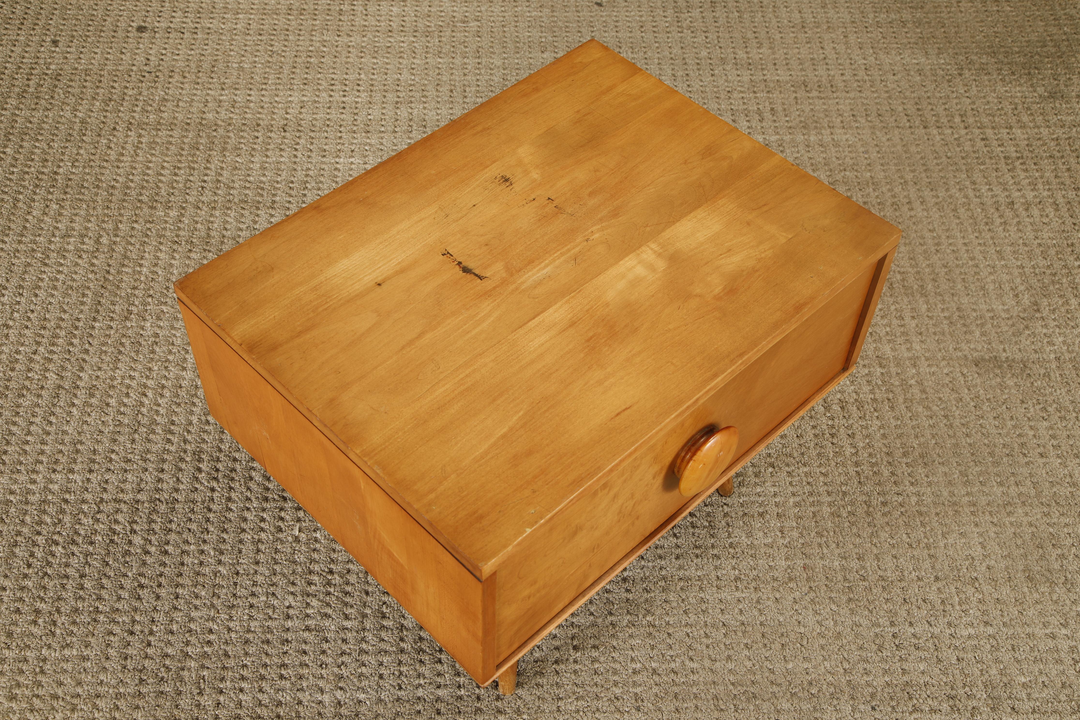 Paul McCobb pour Winchendon Planner Group Table de nuit / table d'appoint, années 1950, signée en vente 5