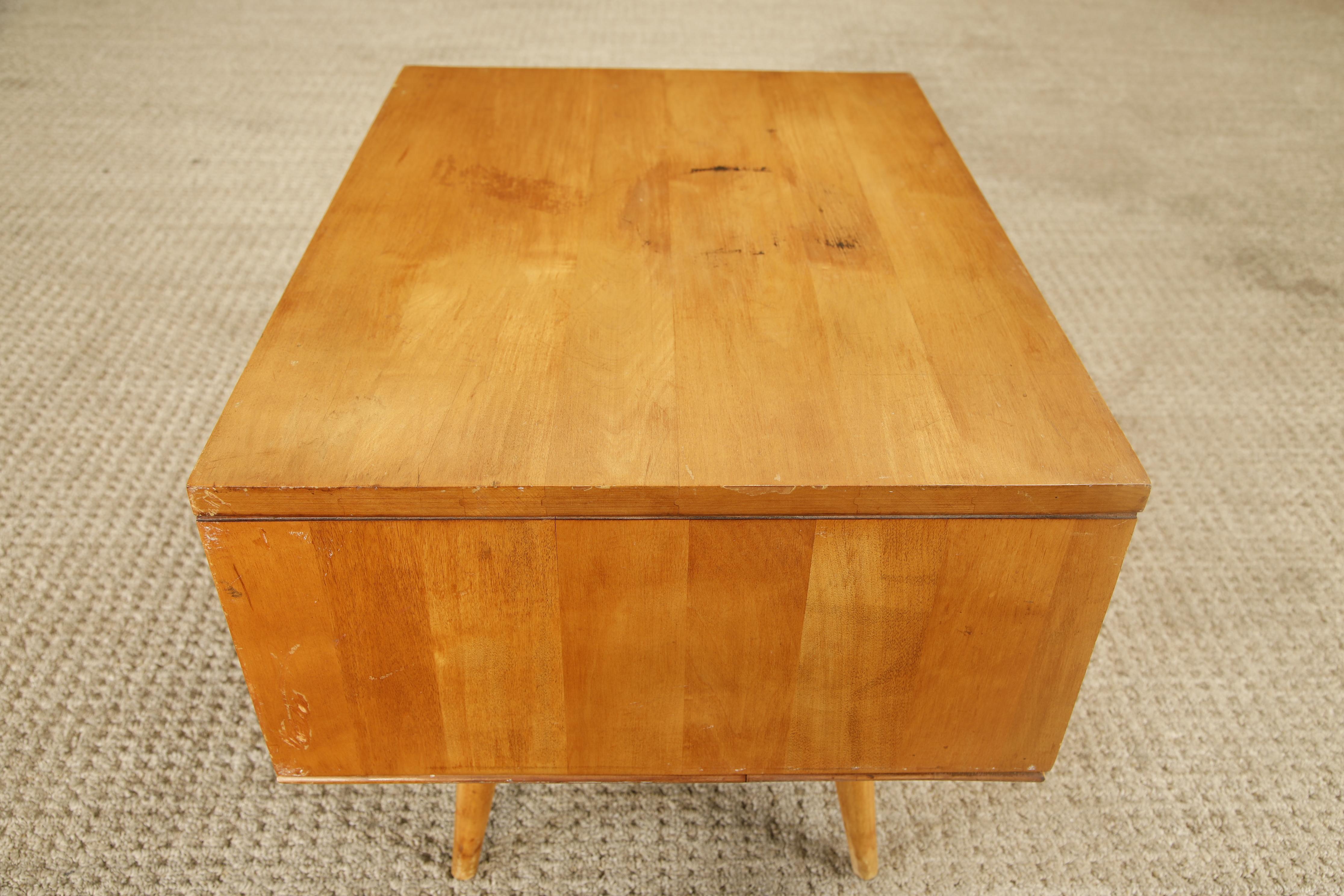 Paul McCobb pour Winchendon Planner Group Table de nuit / table d'appoint, années 1950, signée en vente 12