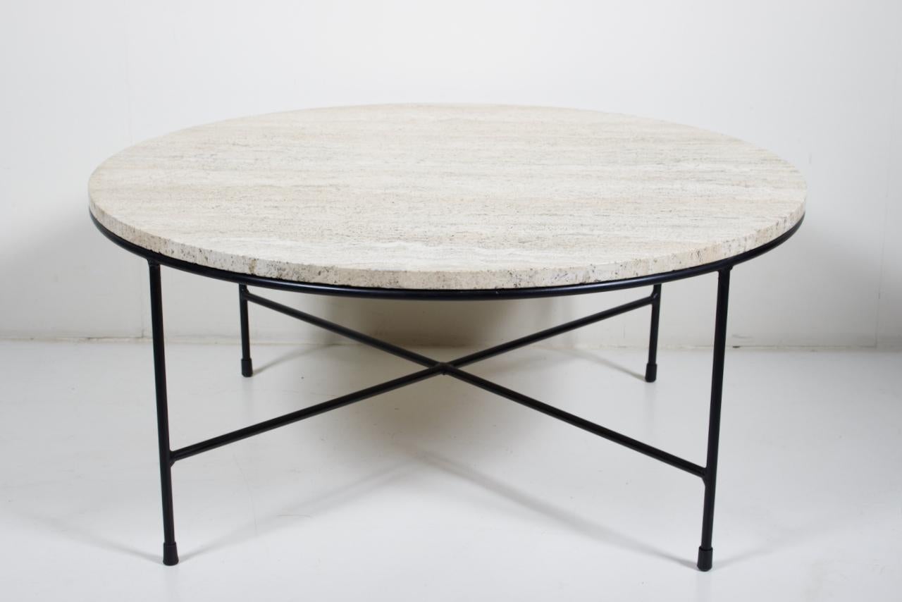 Mid-Century Modern  Table basse en travertin et fer noir Paul McCobb For Winchendon, années 1950 en vente