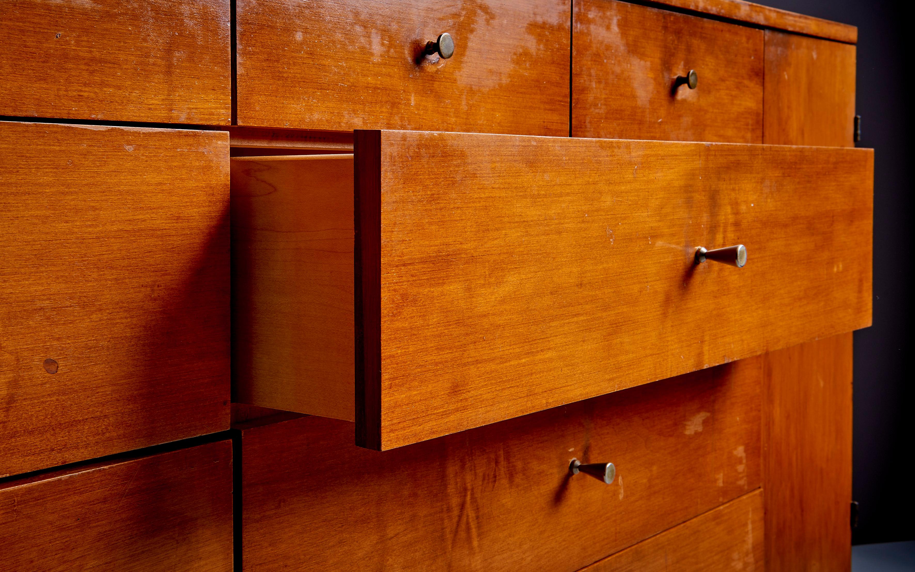 Paul McCobb for Winchendon Twenty Drawer Chest Of Drawers or Credenza In Good Condition For Sale In Berlin, DE