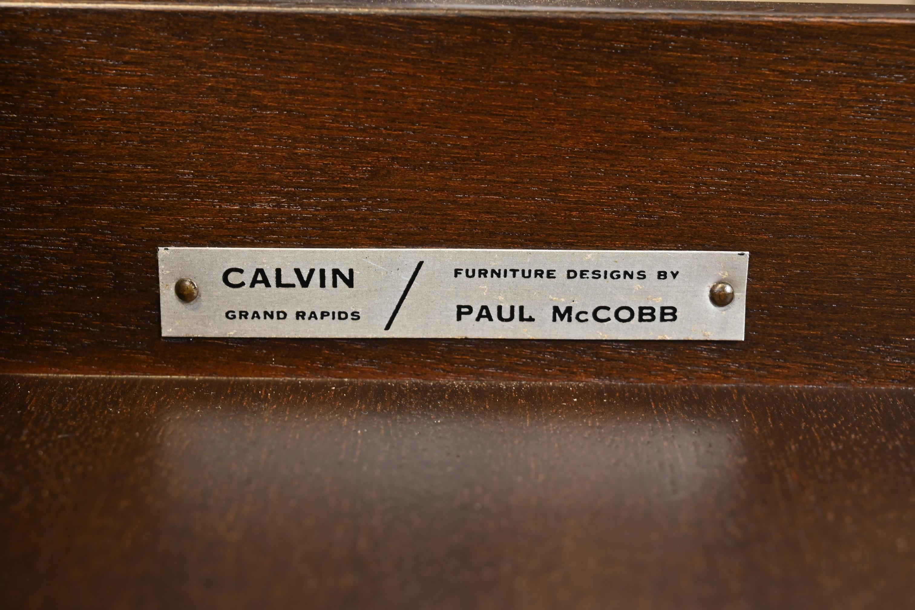 Tables d'appoint ou tables de nuit en laque noire et laiton de la collection Paul McCobb Irwin en vente 7