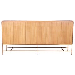 Paul McCobb Irwin Kollektion Anrichte oder Barschrank aus gebleichtem Mahagoni und Messing