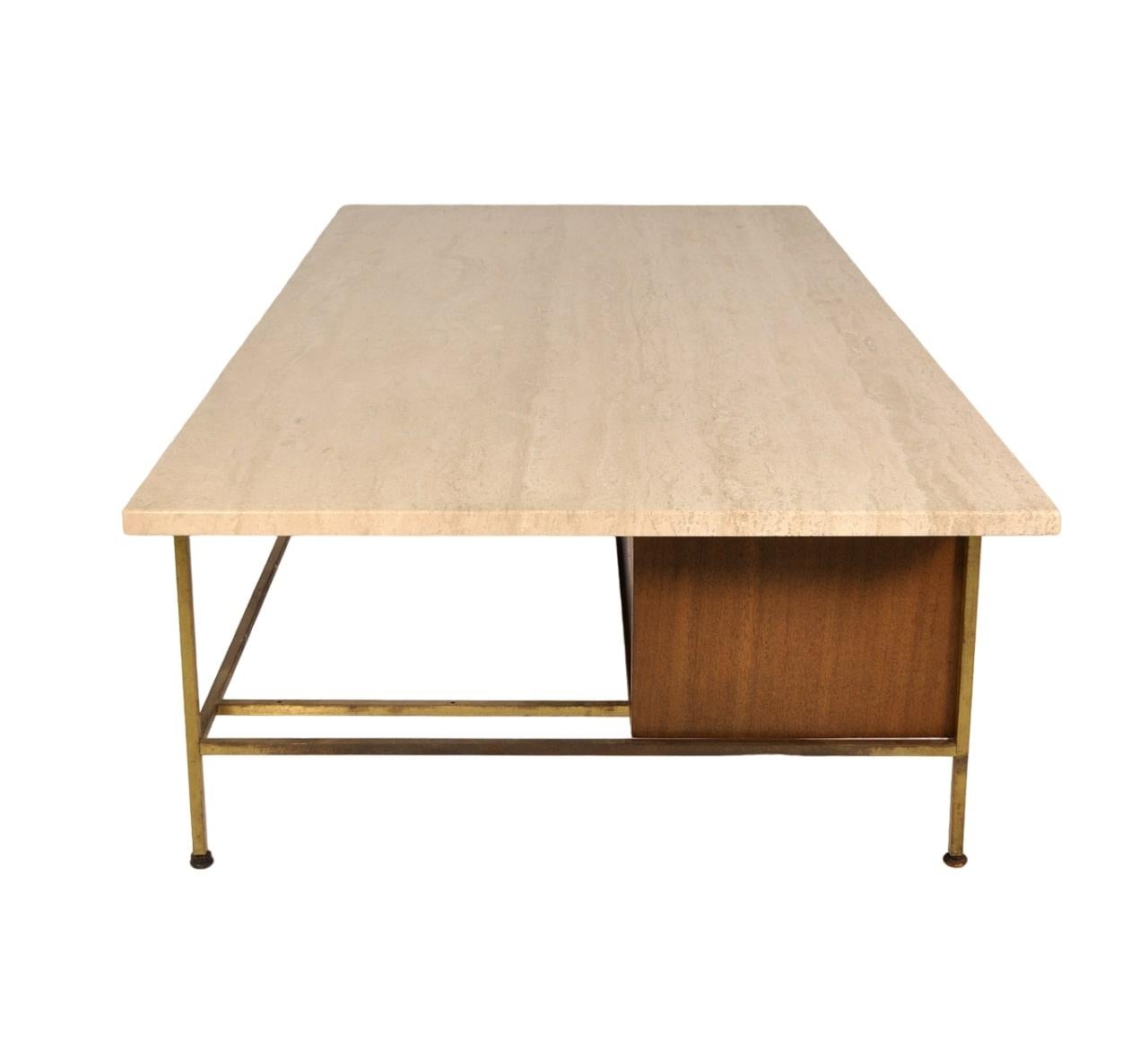 Paul McCobb table basse en laiton et travertin de la collection Irwin par Calvin en vente 1