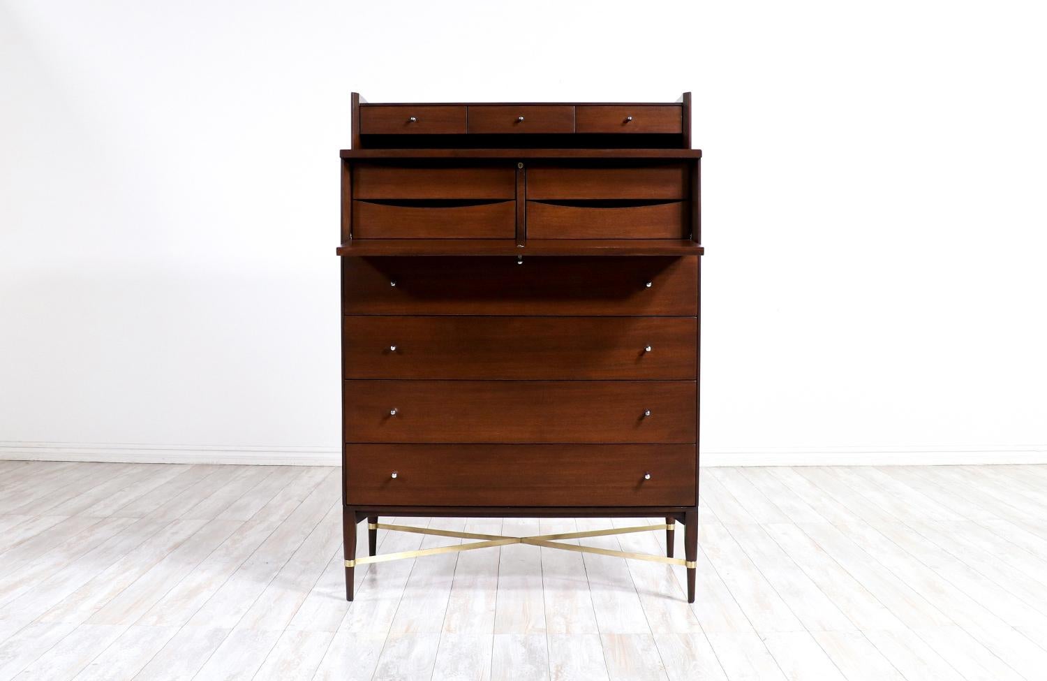 Mid-Century Modern Expertly Restored - Paul McCobb “Irwin Collection” Chest of Drawers For Sale