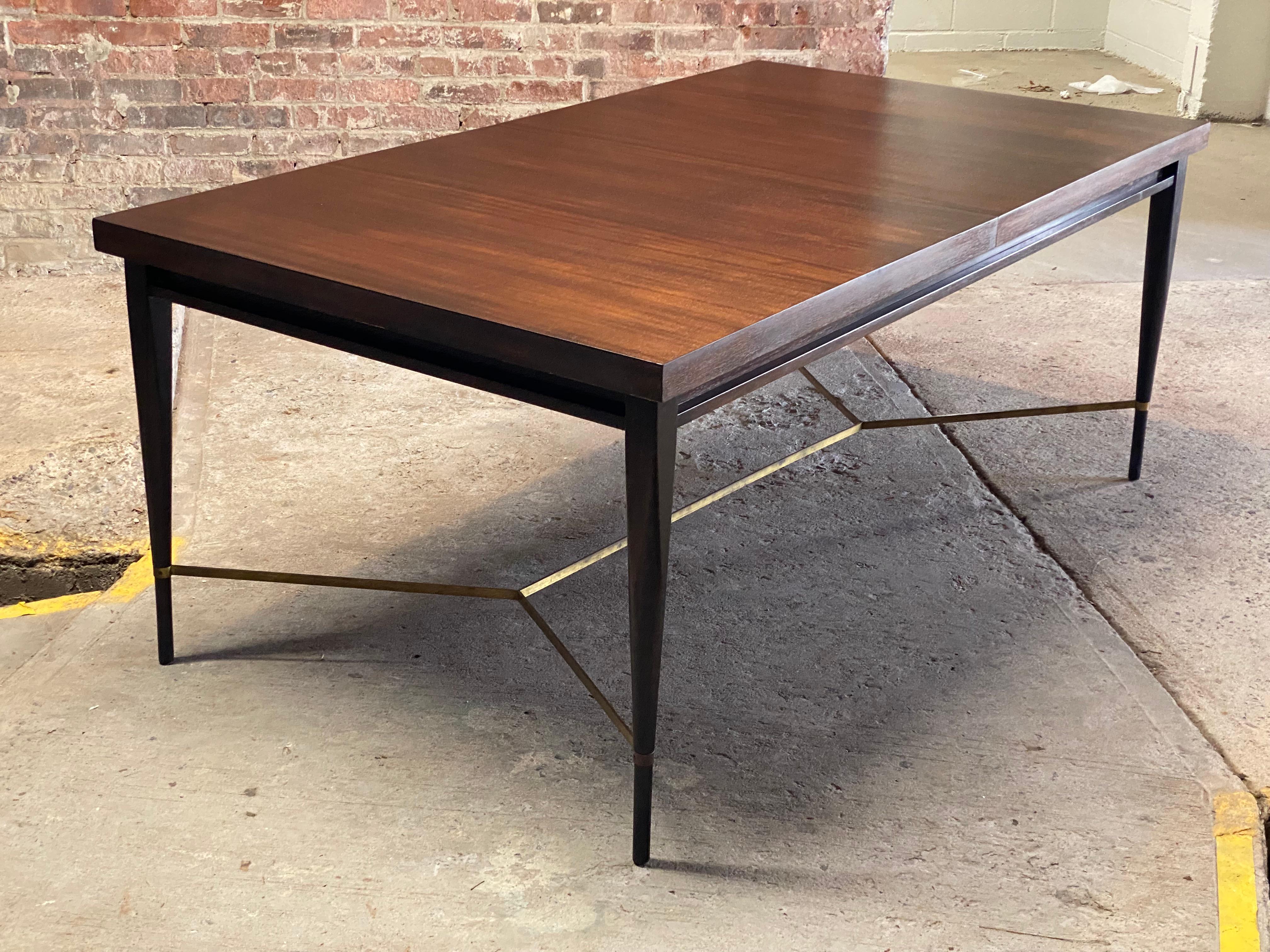 Paul McCobb Irwin Collection Dining Table and Leaves for Calvin In Good Condition In Garnerville, NY