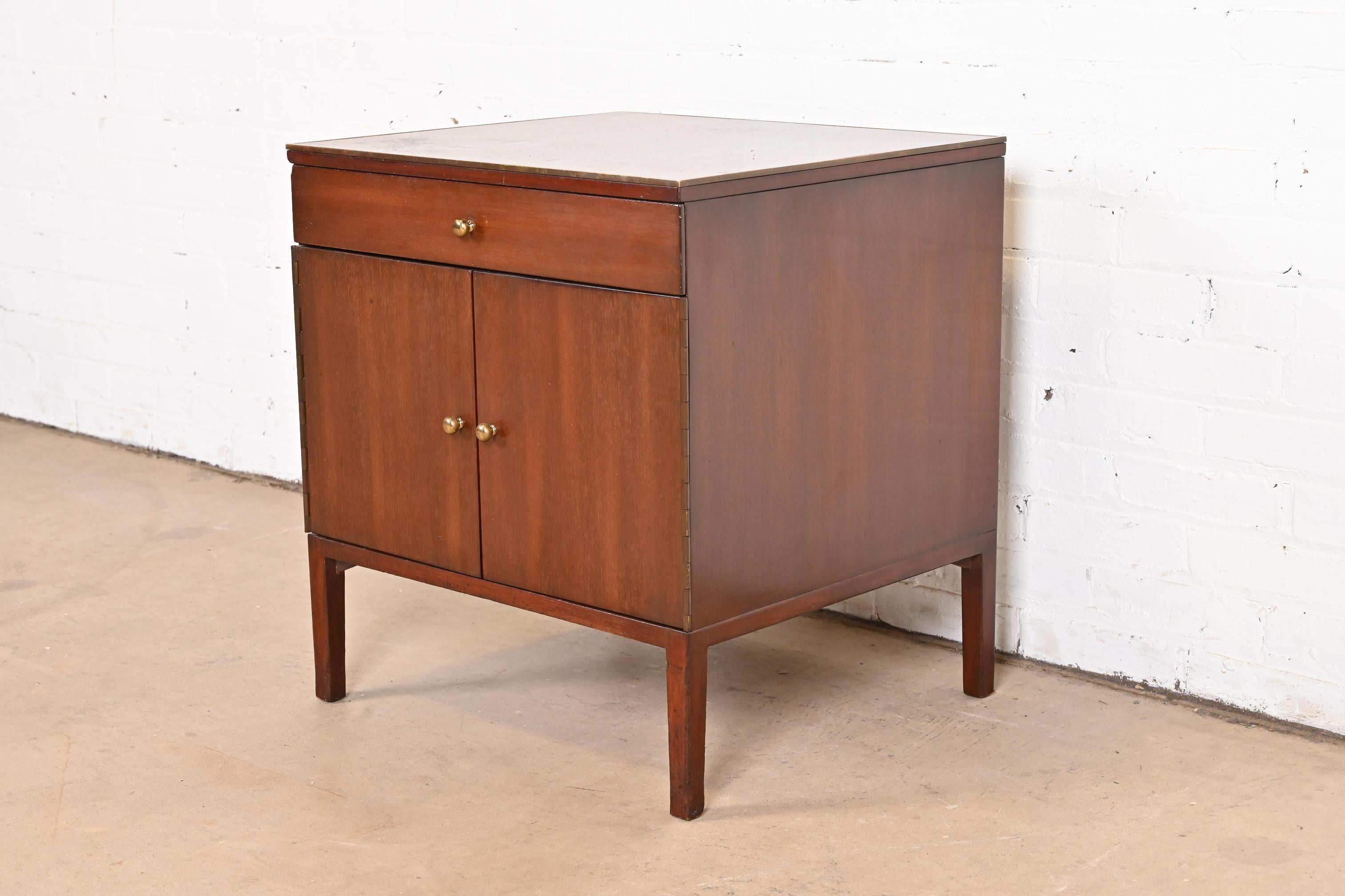 A gorgeous Mid-Century Modern nightstand or side table

By Paul McCobb for Directional and produced by Calvin Furniture, 