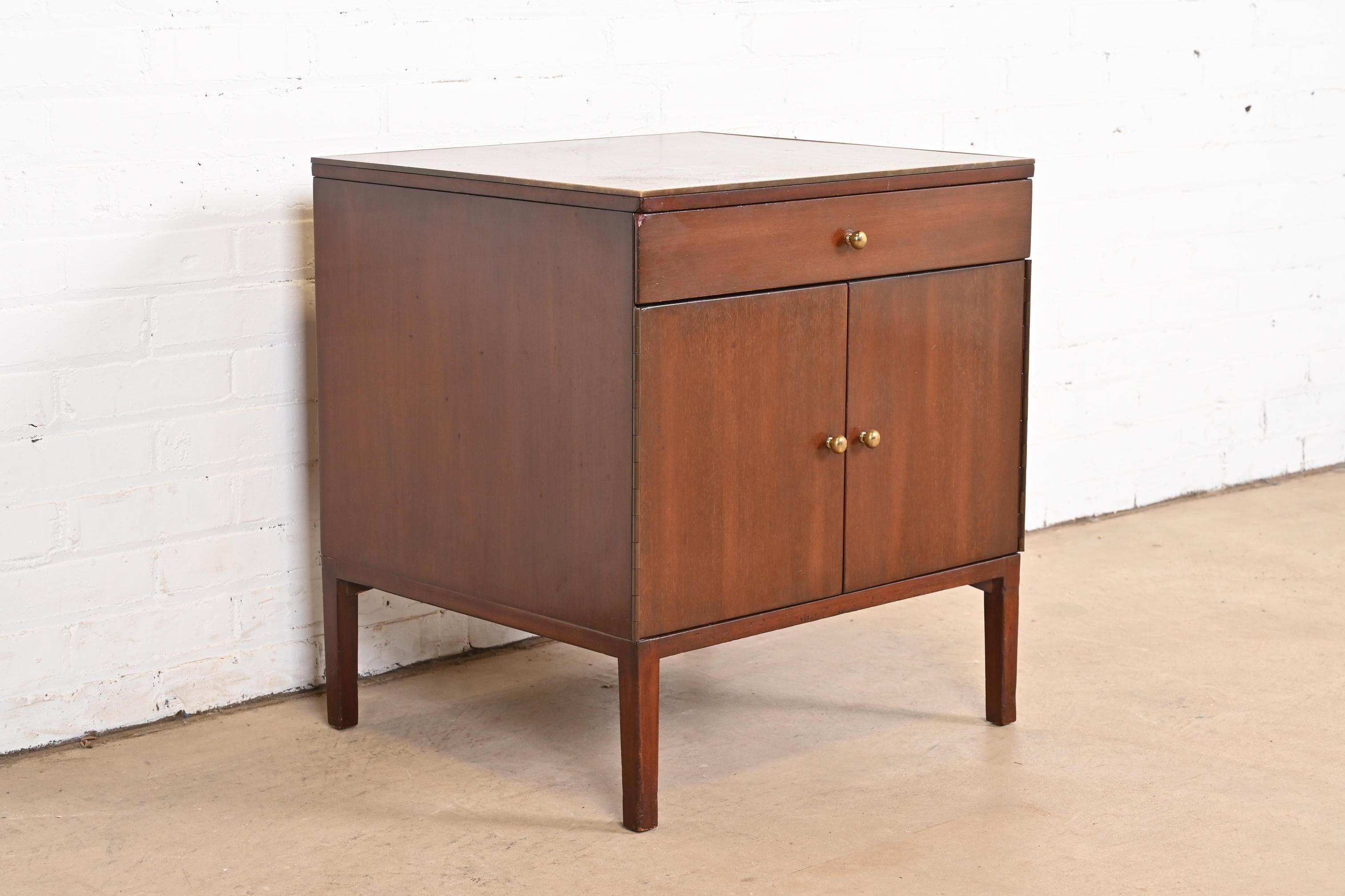 Paul McCobb Irwin Collection Mahogany and Brass Nightstand, 1950s In Good Condition For Sale In South Bend, IN