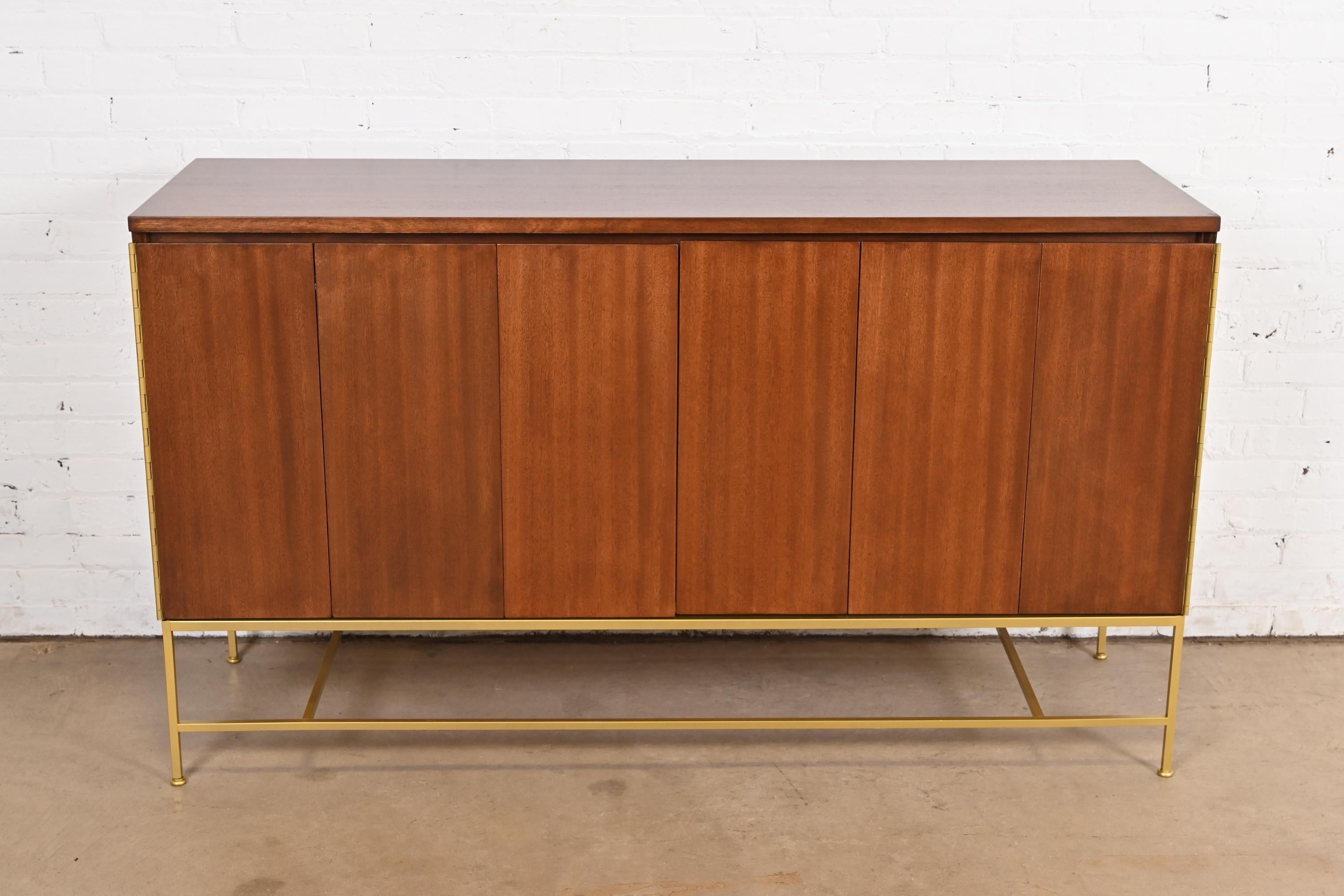 Paul McCobb Irwin Collection Mahogany & Brass Sideboard Credenza or Bar Cabinet In Good Condition In South Bend, IN