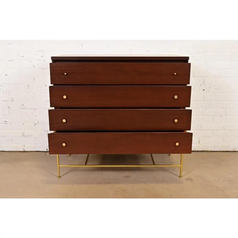 Ottone Cassettiera in mogano Paul McCobb Irwin Collection, appena rifinita in vendita