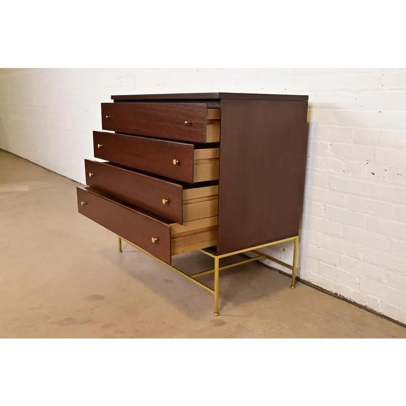 Cassettiera in mogano Paul McCobb Irwin Collection, appena rifinita in vendita 1