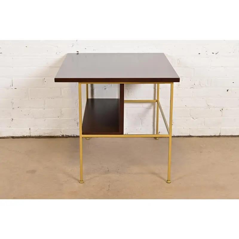 Table de nuit ou d'appoint de la Collection IRWIN de Paul McCobb, nouvellement revernie en vente 5