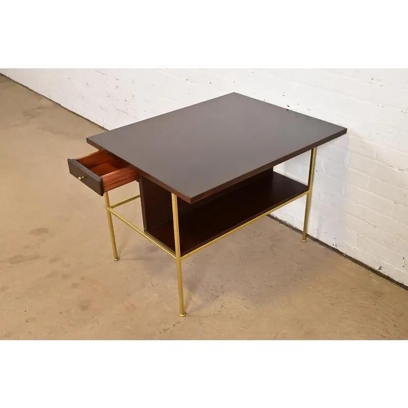 Table de nuit ou d'appoint de la Collection IRWIN de Paul McCobb, nouvellement revernie en vente 1
