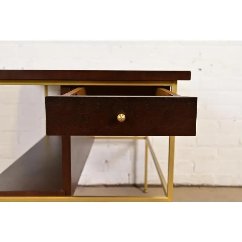 Table de nuit ou d'appoint de la Collection IRWIN de Paul McCobb, nouvellement revernie en vente 2